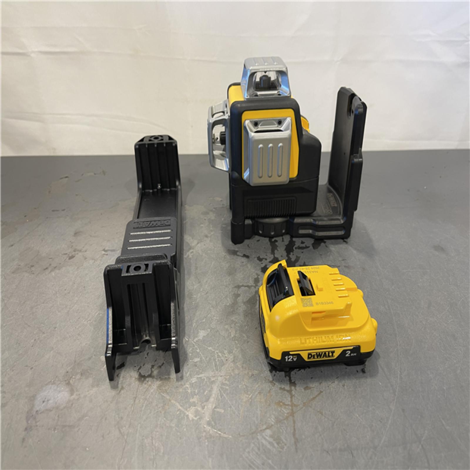 AS-IS - DeWalt 12V MAX Lithium-Ion 100 Ft. Green Self-Leveling 3-Beam 360 Degree Laser Level Kit
