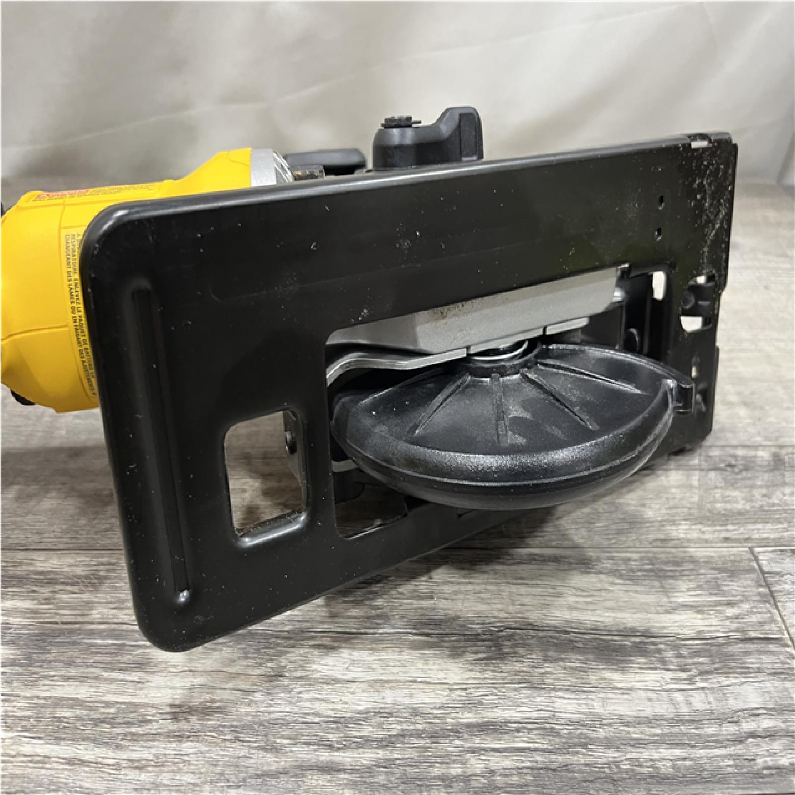 AS-IS DEWALT ATOMIC 20V MAX Cordless Brushless 4-1/2 in. Circular Saw (Tool Only)
