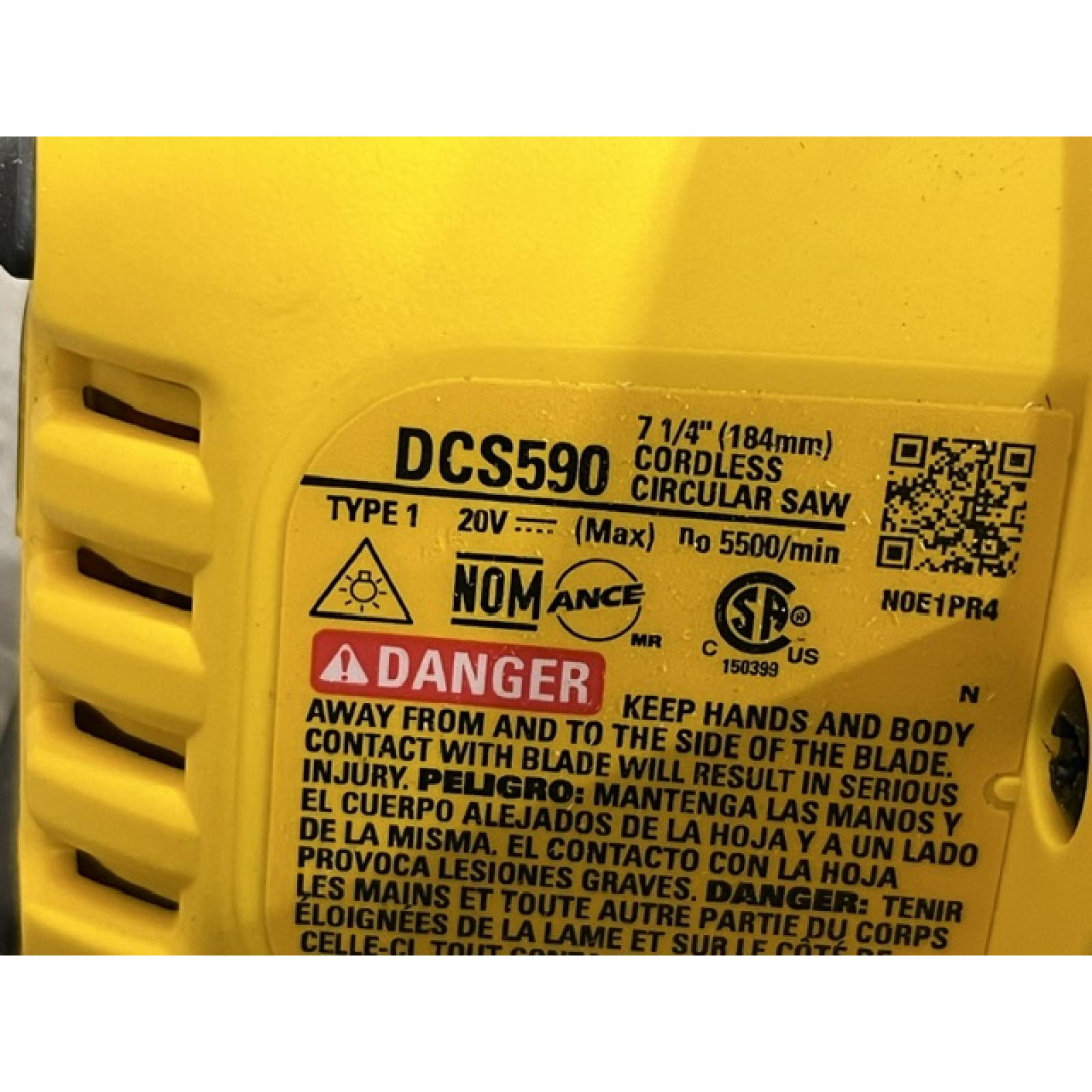 AS-IS DEWALT 20-Volt MAX 7-1/4 in. Cordless Circular Saw (Tool Only)