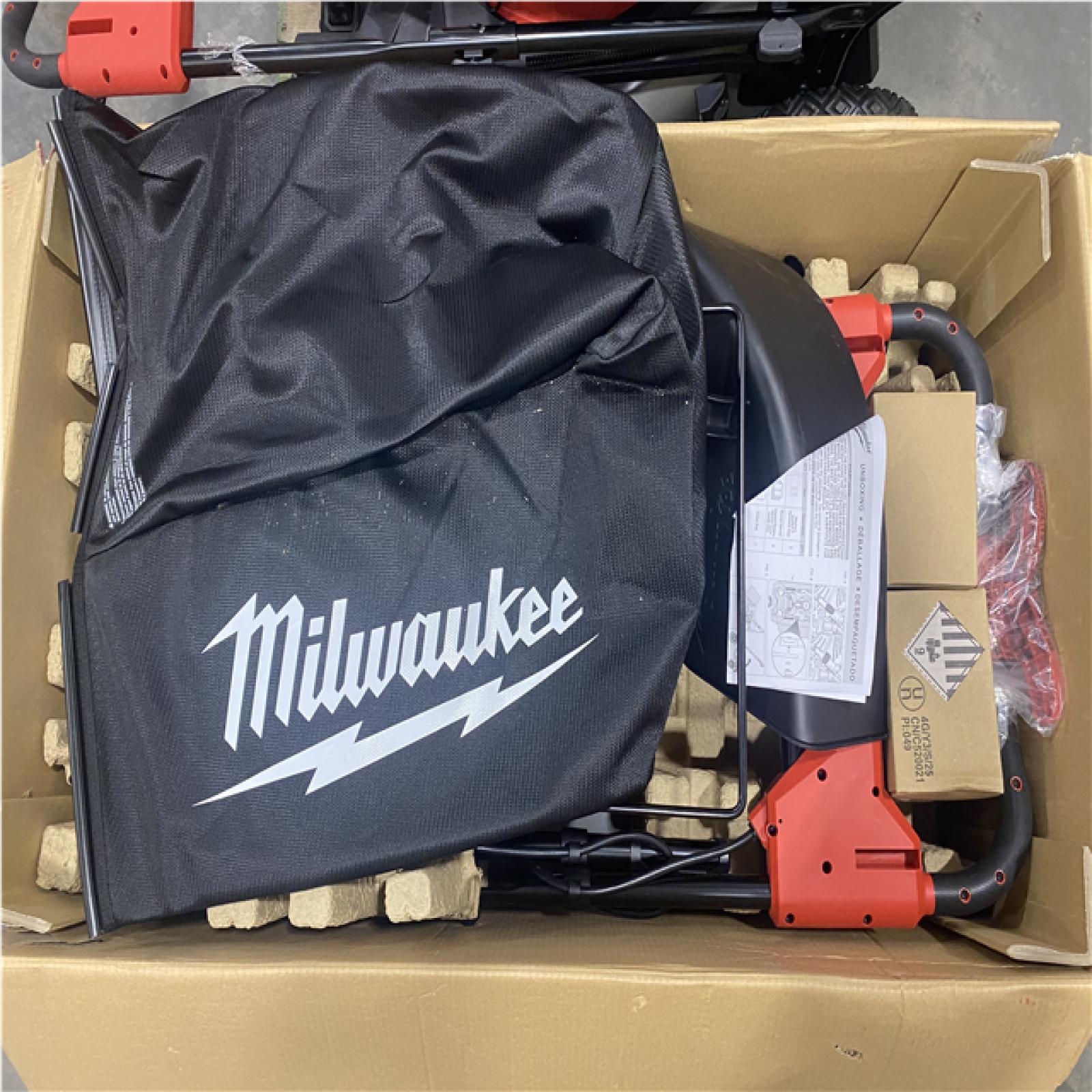Dallas Location - As-Is Milwaukee 18 FUEL 21 Self-Propelled Dual Battery Mower Kit