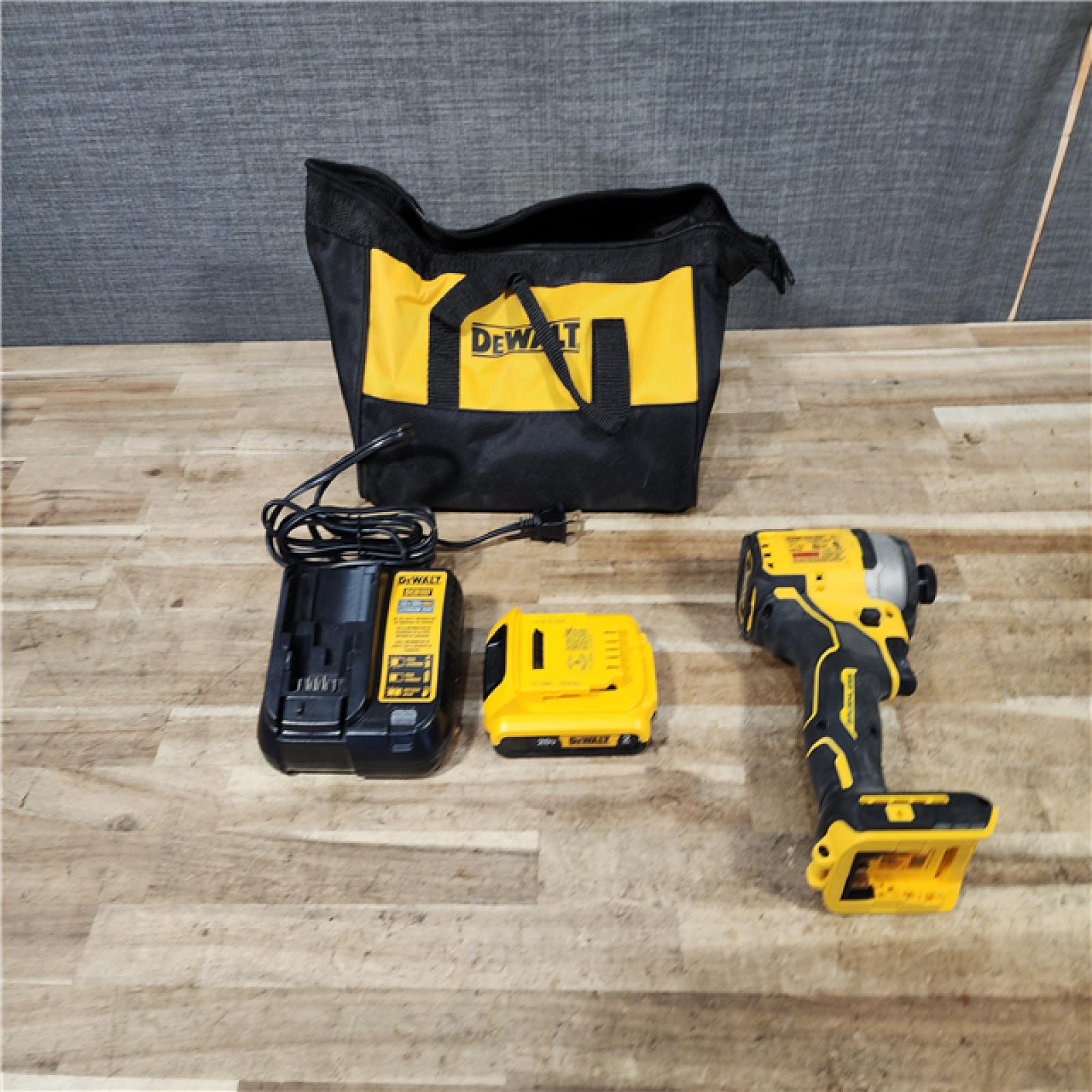 HOUSTON LOCATION - AS - IS DEWALT Atomic 20V Max Lithium-Ion Brushless Cordless Compact 1/4 in. Impact Driver Kit