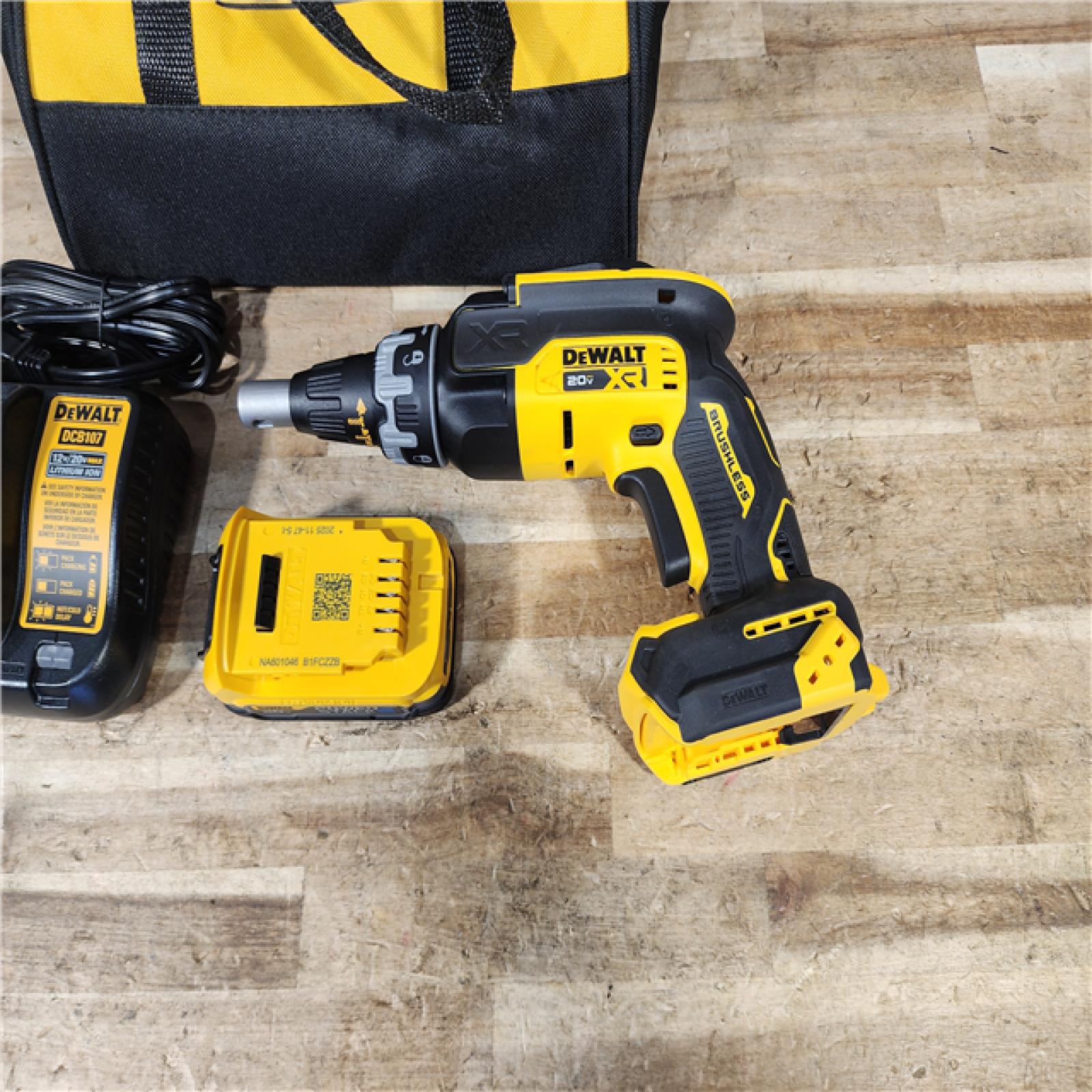 HOUSTON LOCATION - AS - IS DEWALT 20V MAX Cordless Brushless Screw Gun Kit