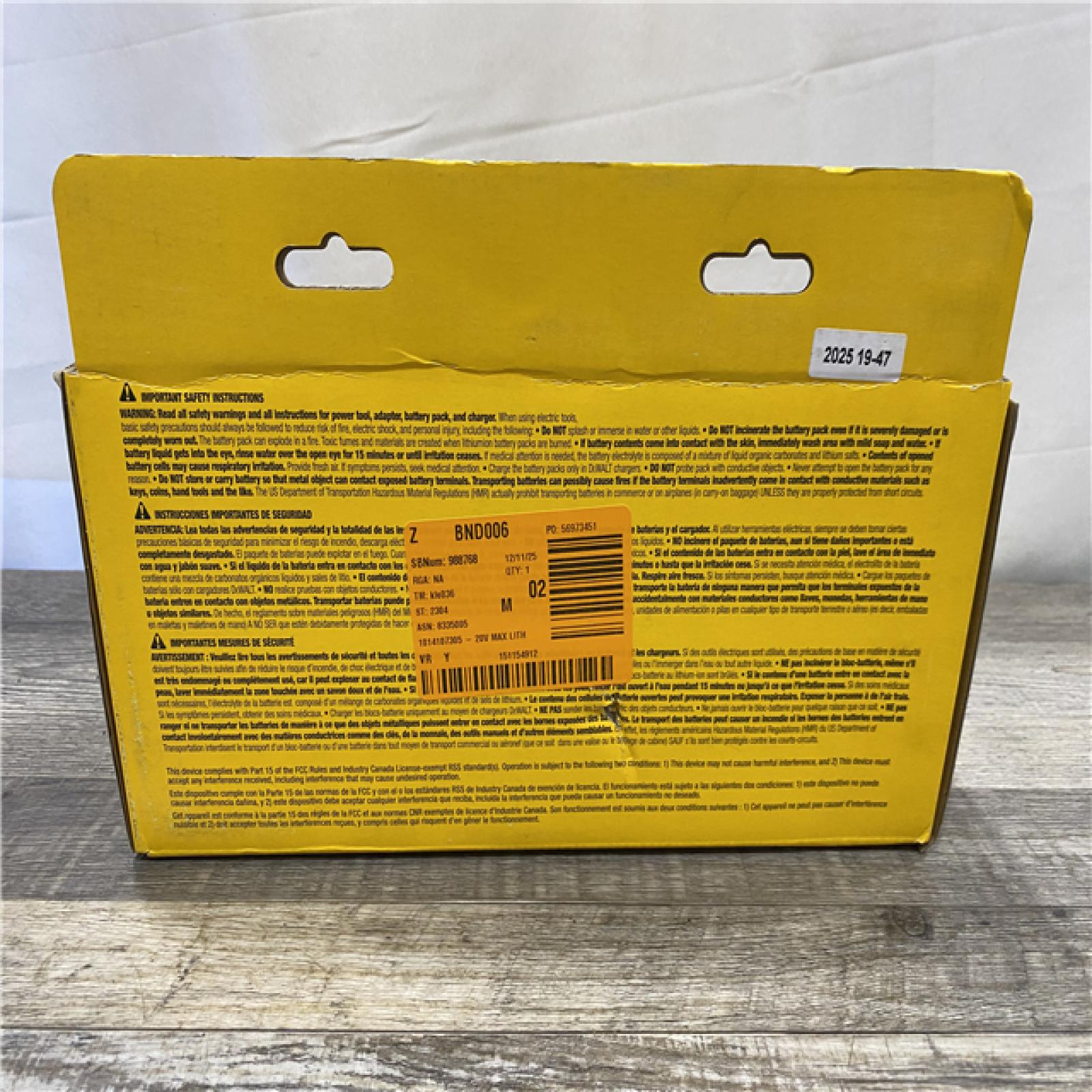 NEW - DEWALT 20V MAX Lithium-Ion Starter Kit