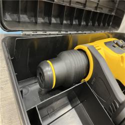 AS-IS DEWALT 10.5 Amp 1-9/16 in. Corded SDS-MAX Combination Concrete/Masonry Rotary Hammer