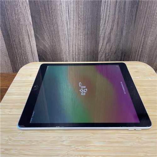 AS-IS Apple - 10.2-Inch iPad with Wi-Fi + Cellular - 256GB - Silver