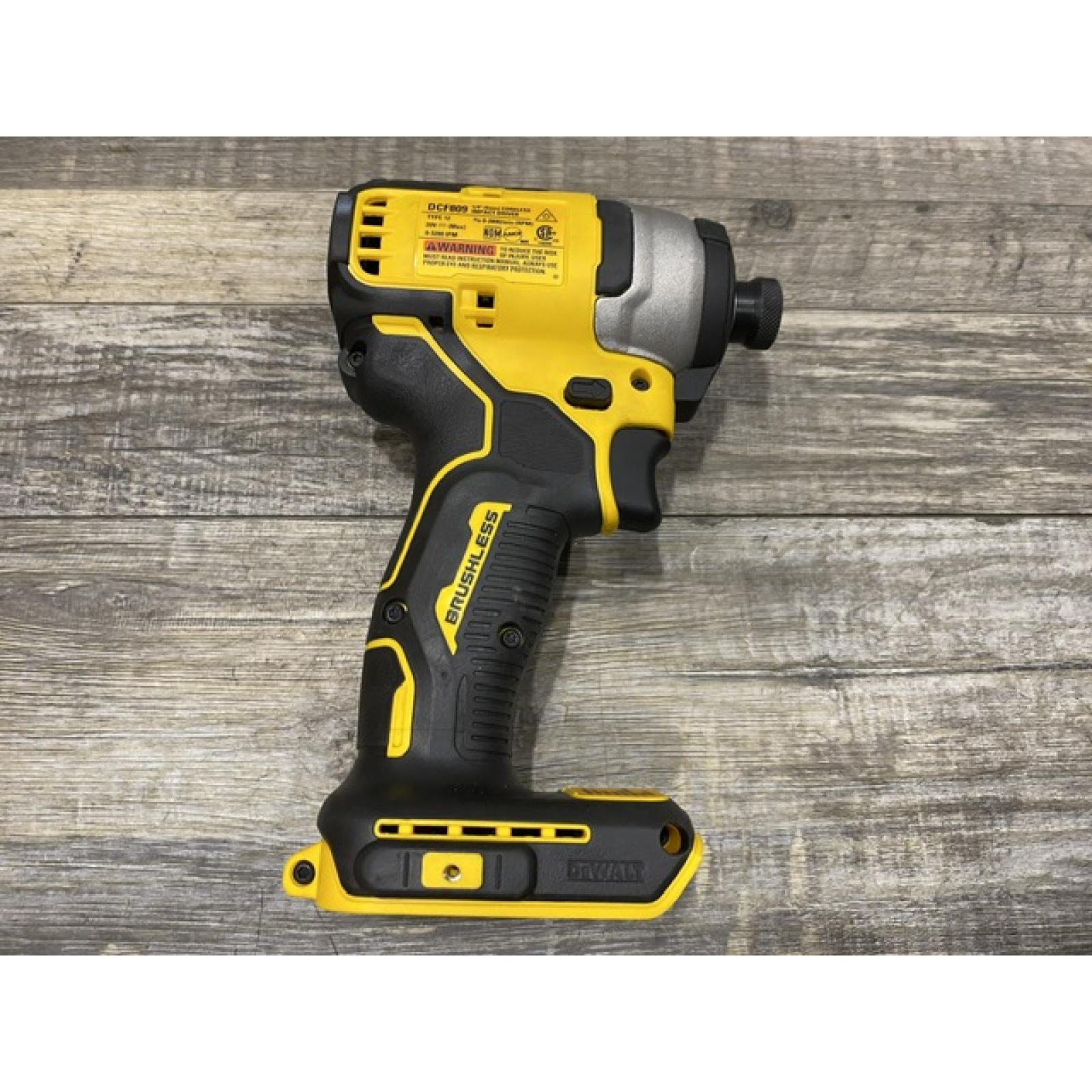 AS-IS DEWALT Atomic 20V Max Lithium-Ion Brushless Cordless Compact 1/4 in. Impact Driver Kit