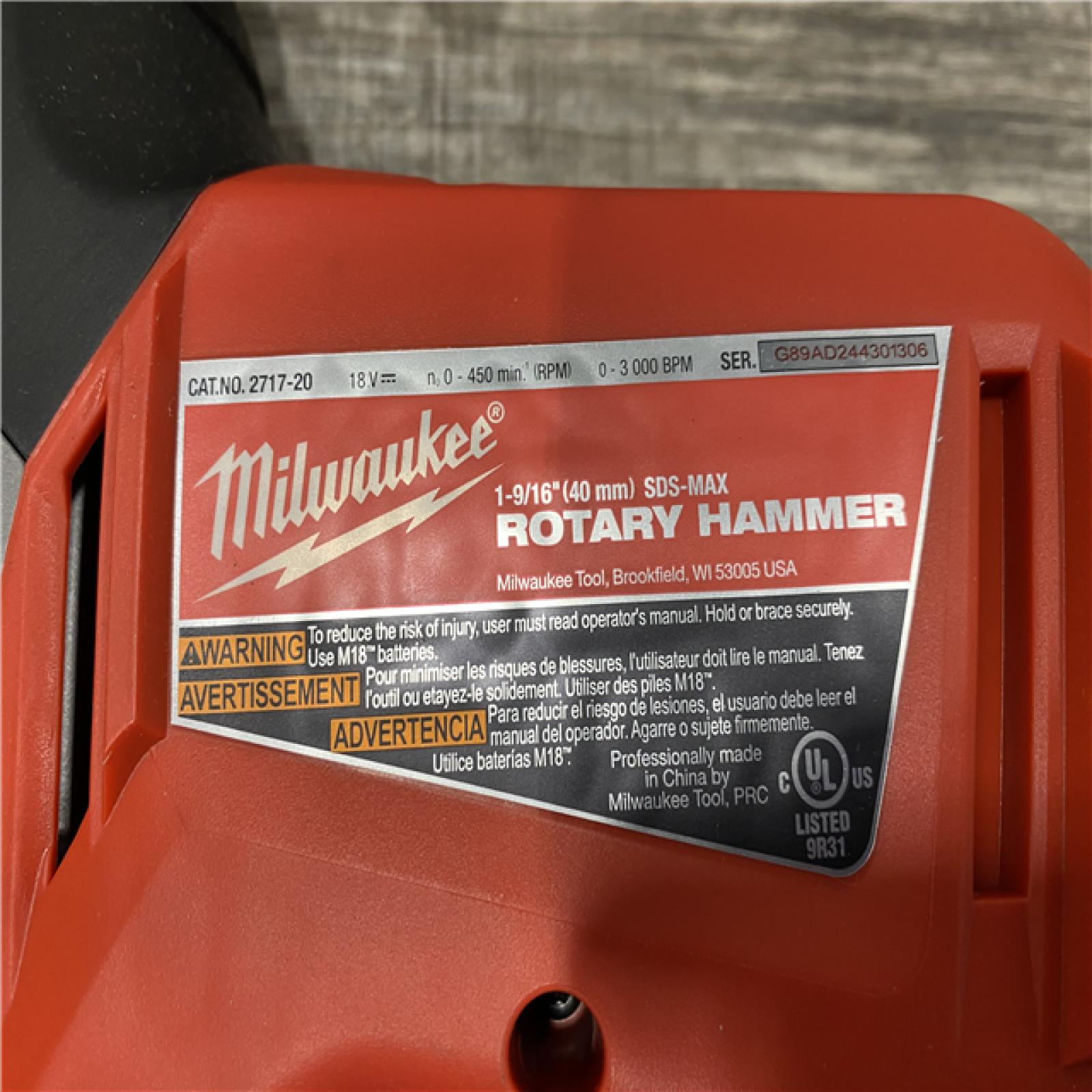 AS-IS Milwaukee FUEL 18V Lithium-Ion Brushless Cordless 1-9/16 in. (Tool-Only)