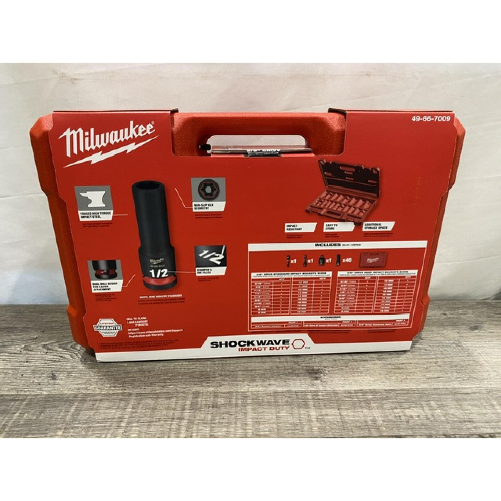 NEW - Milwaukee SHOCKWAVE 3/8 in. Drive SAE and Metric 6 Point Impact Socket Set (43-Piece)