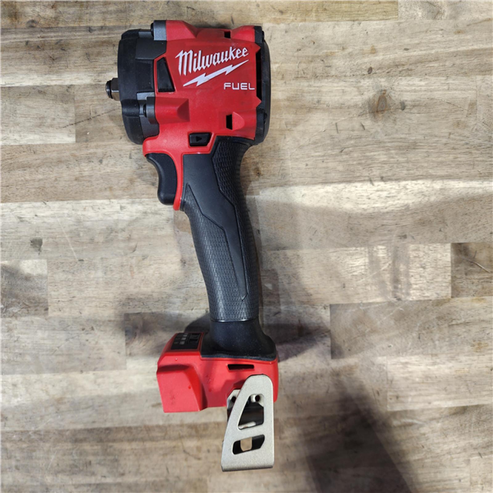 HOUSTON LOCATION - AS-IS MILWAUKEE 3/8 COMPACT IMPACT WRENCH W/ BATTERY & CHARGER