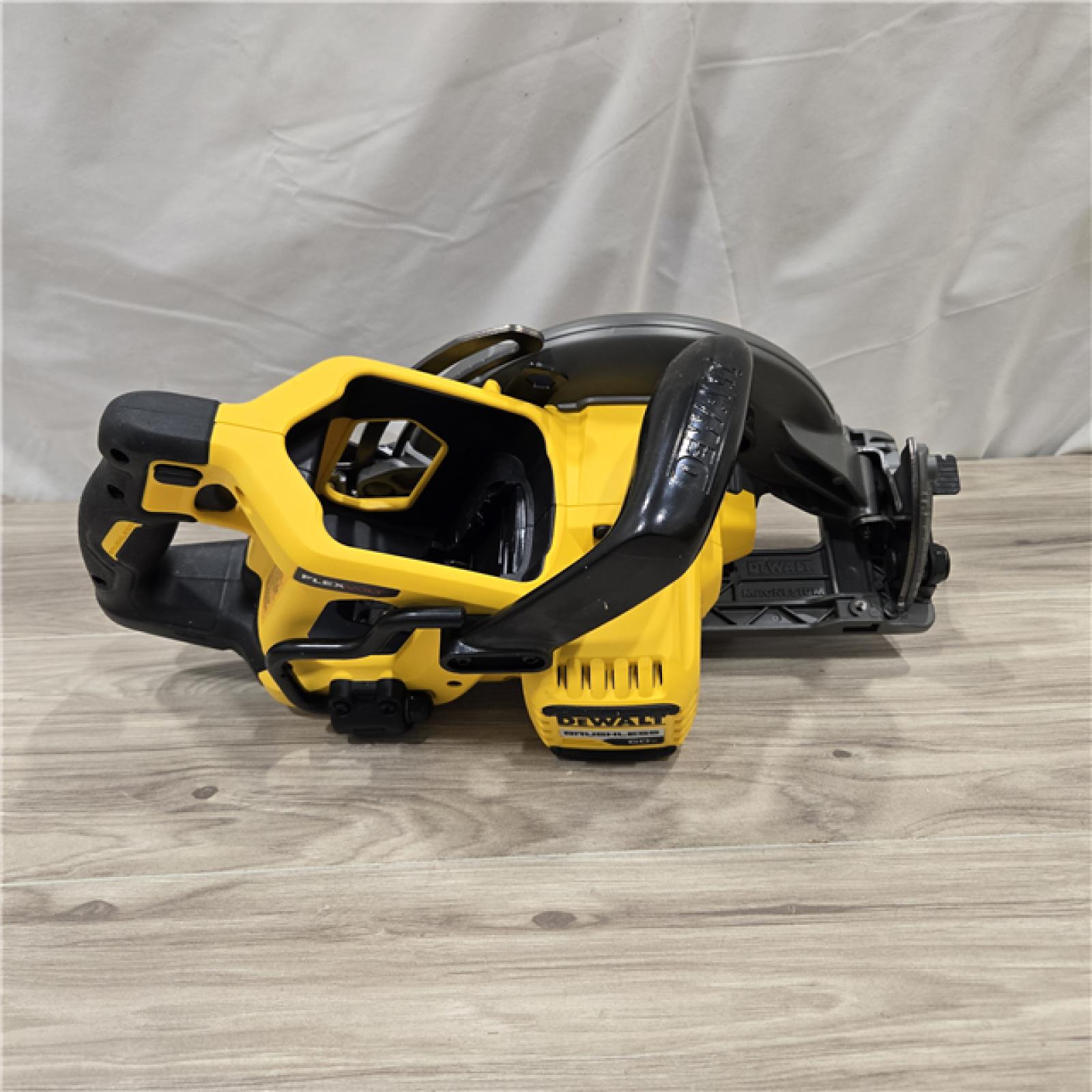 AS-IS DEWALT FLEXVOLT 60V MAX Cordless 7-1/4 in. Wormdrive Style Circular Saw (Tool Only)
