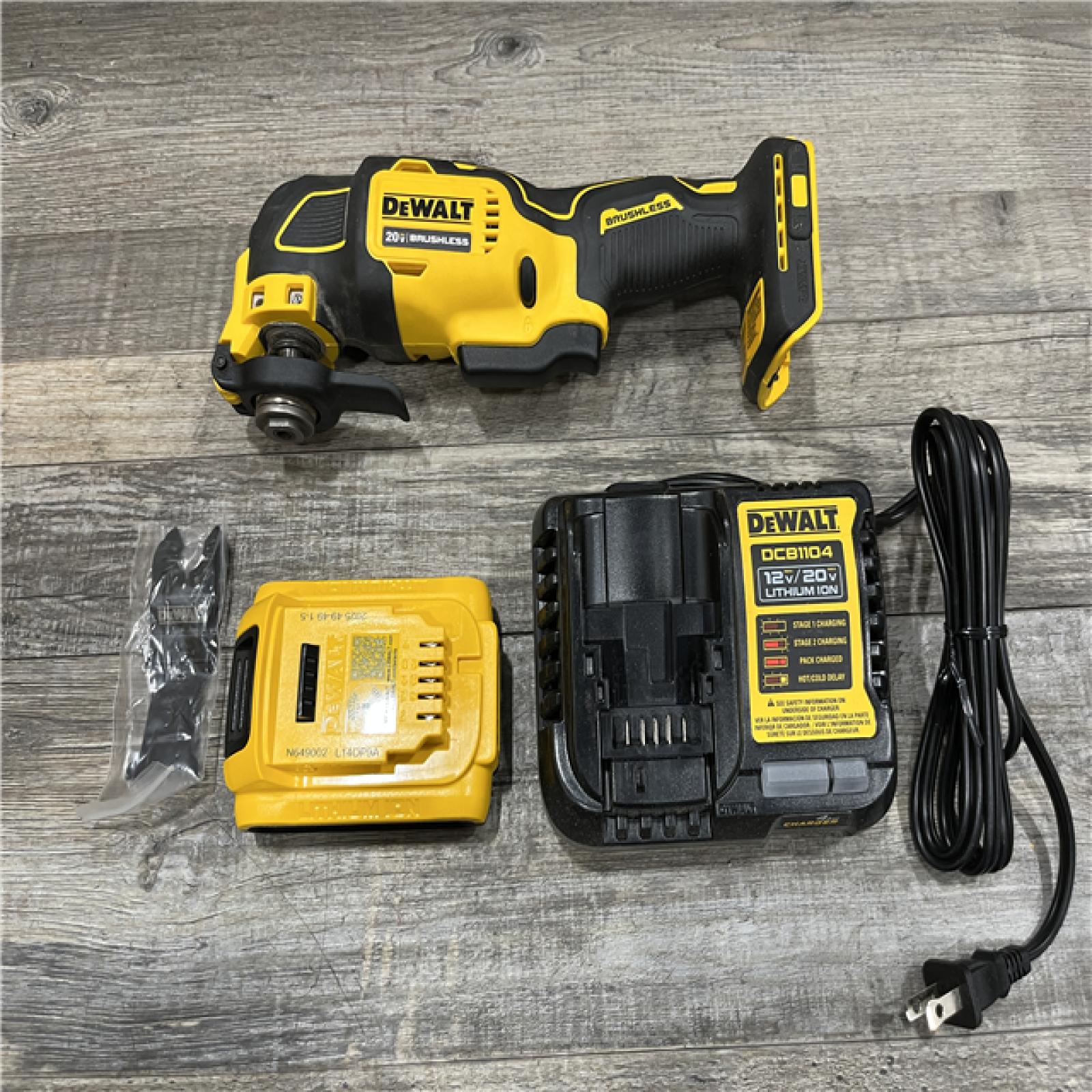 AS-IS DEWALT ATOMIC 20V MAX Cordless Brushless Oscillating Multi Tool Kit