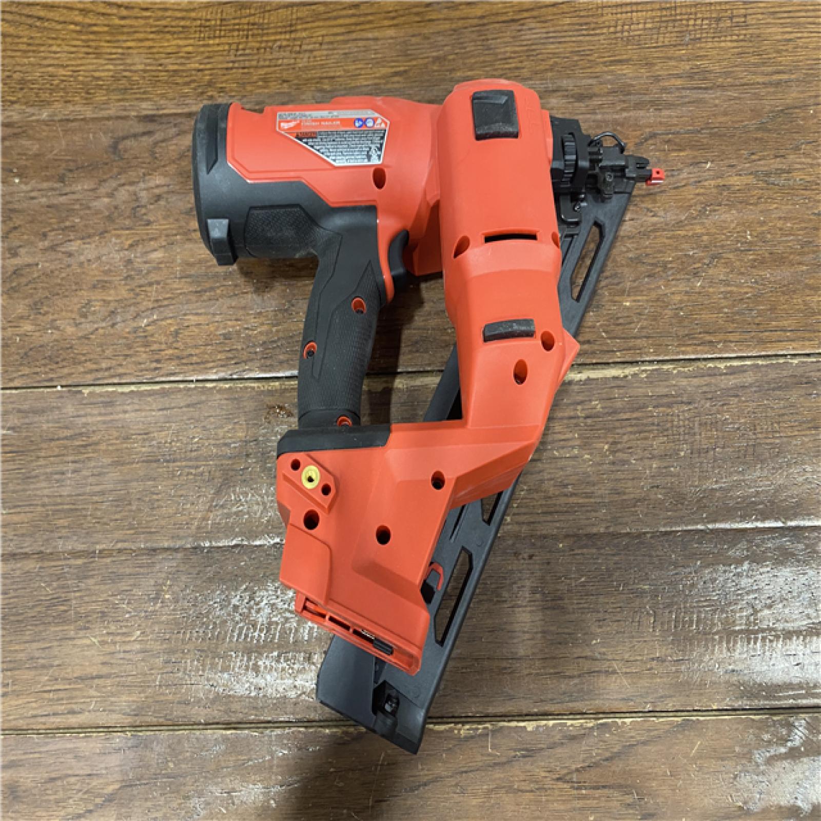 AS-IS Milwaukee 2839-20 M18 FUEL 15 Ga. 18 Volt Brushless Angled Finish Nailer