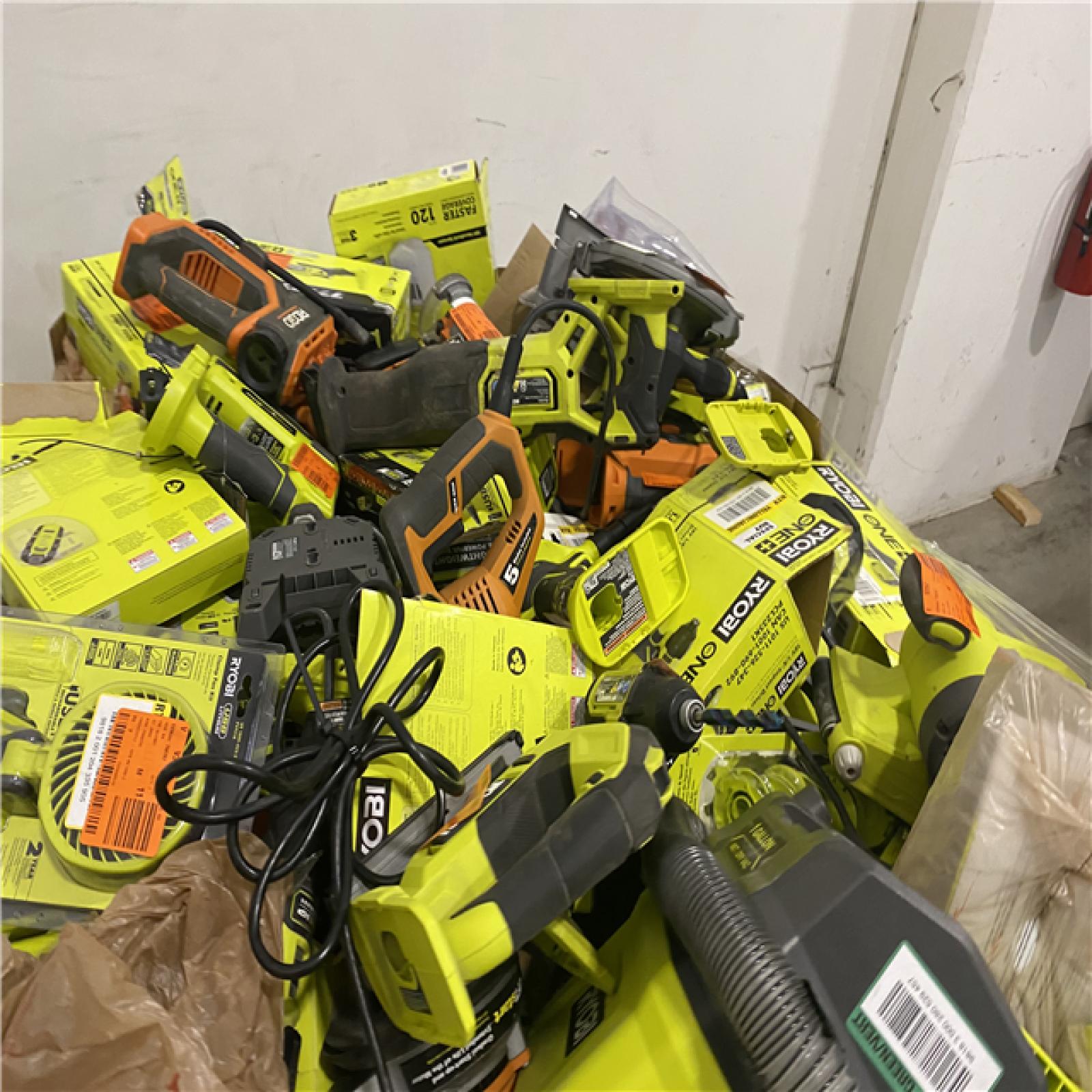 Dallas Location - As-Is Tool Pallet