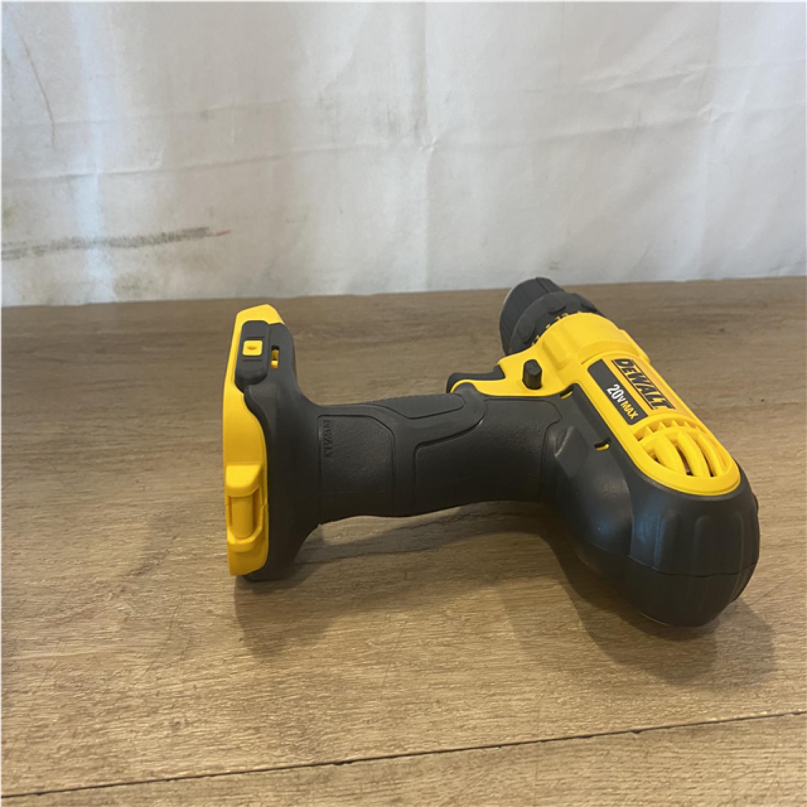 AS-IS DEWALT 20V MAX Cordless 1/2 in. Drill/Driver Kit