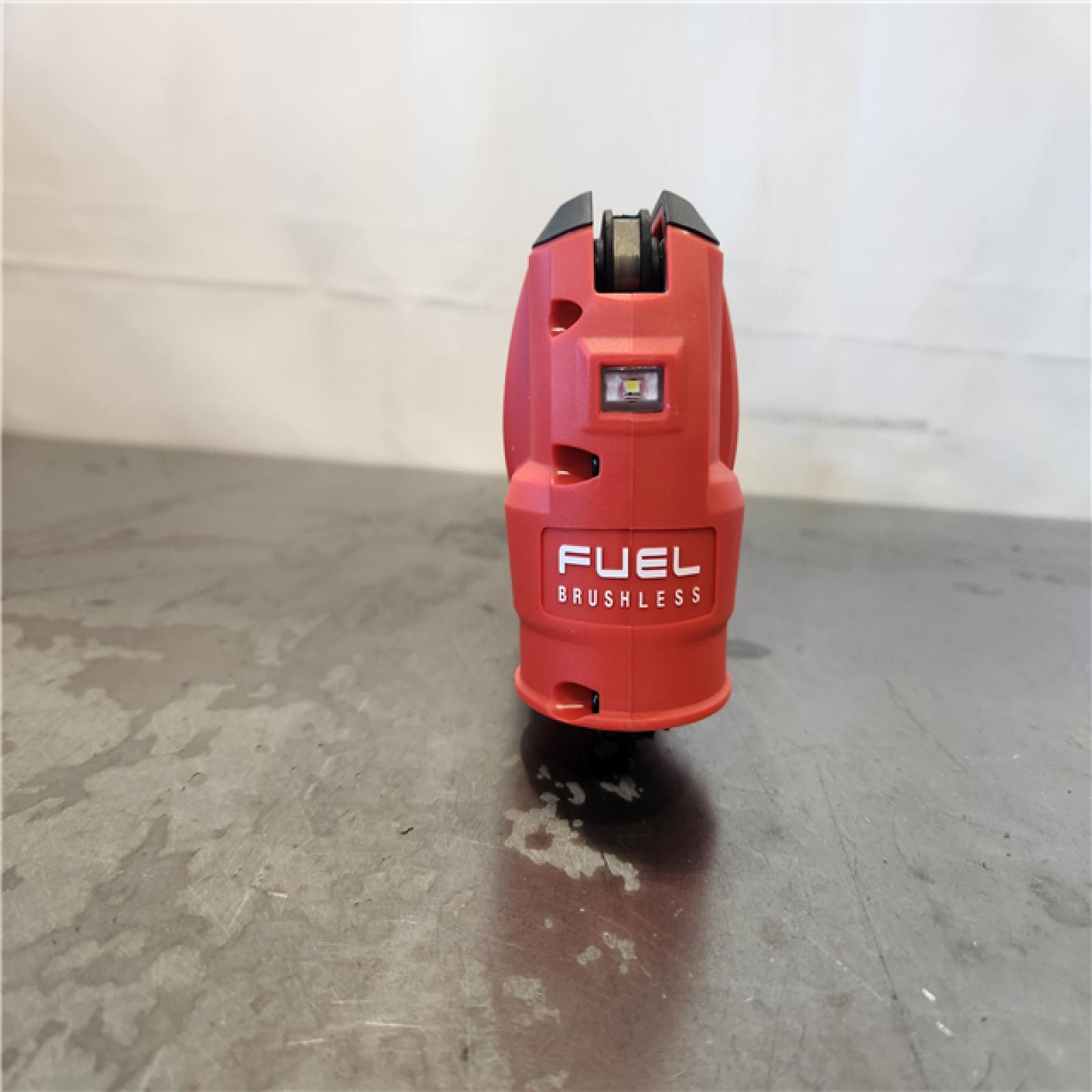 AS-IS- Milwaukee FUEL 12V Lithium-Ion Cordless Oscillating Multi-Tool Kit