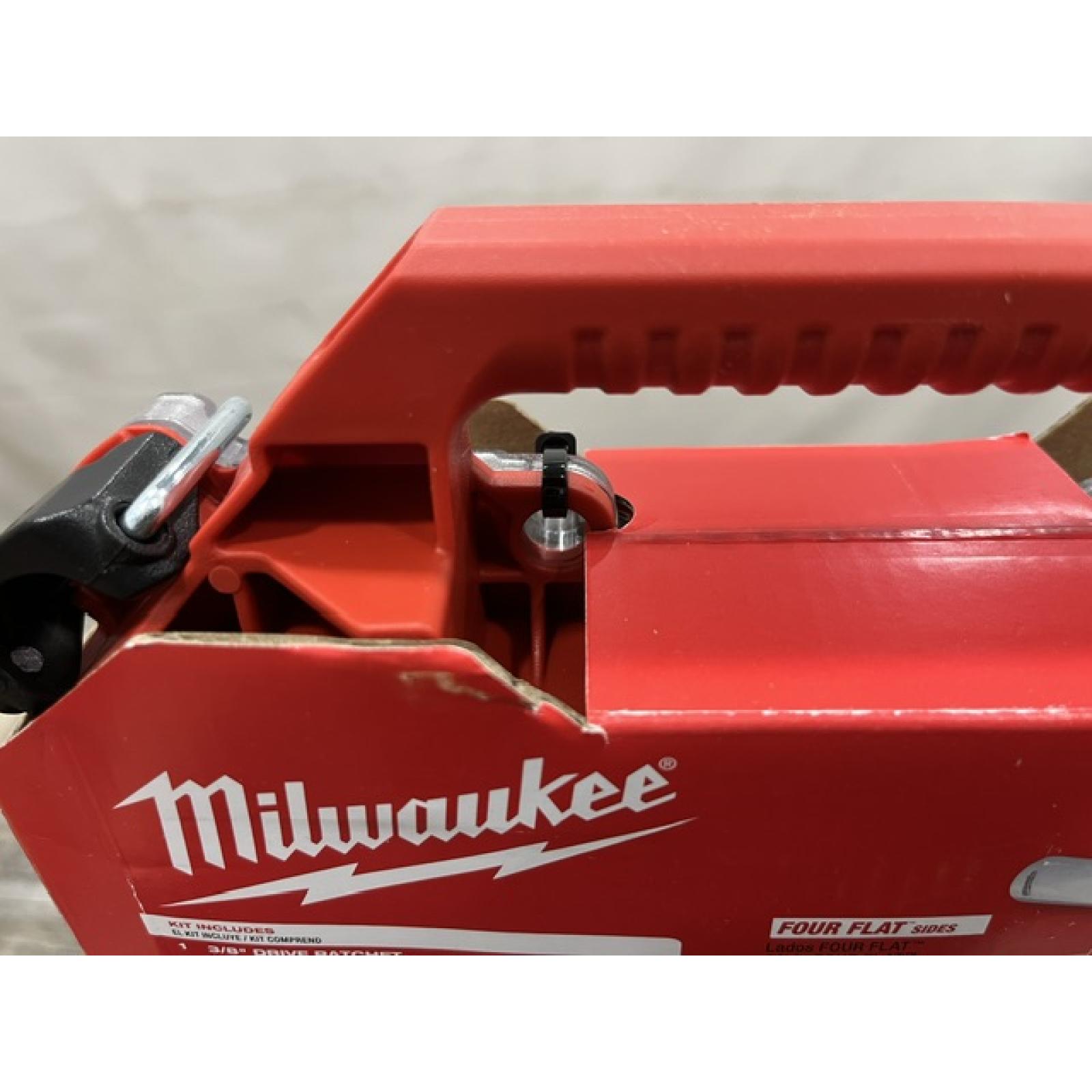 NEW - Milwaukee 3/8 in. Drive Metric Ratchet and Socket Mechanics Tool Set with PACKOUT Case (32-Piece)