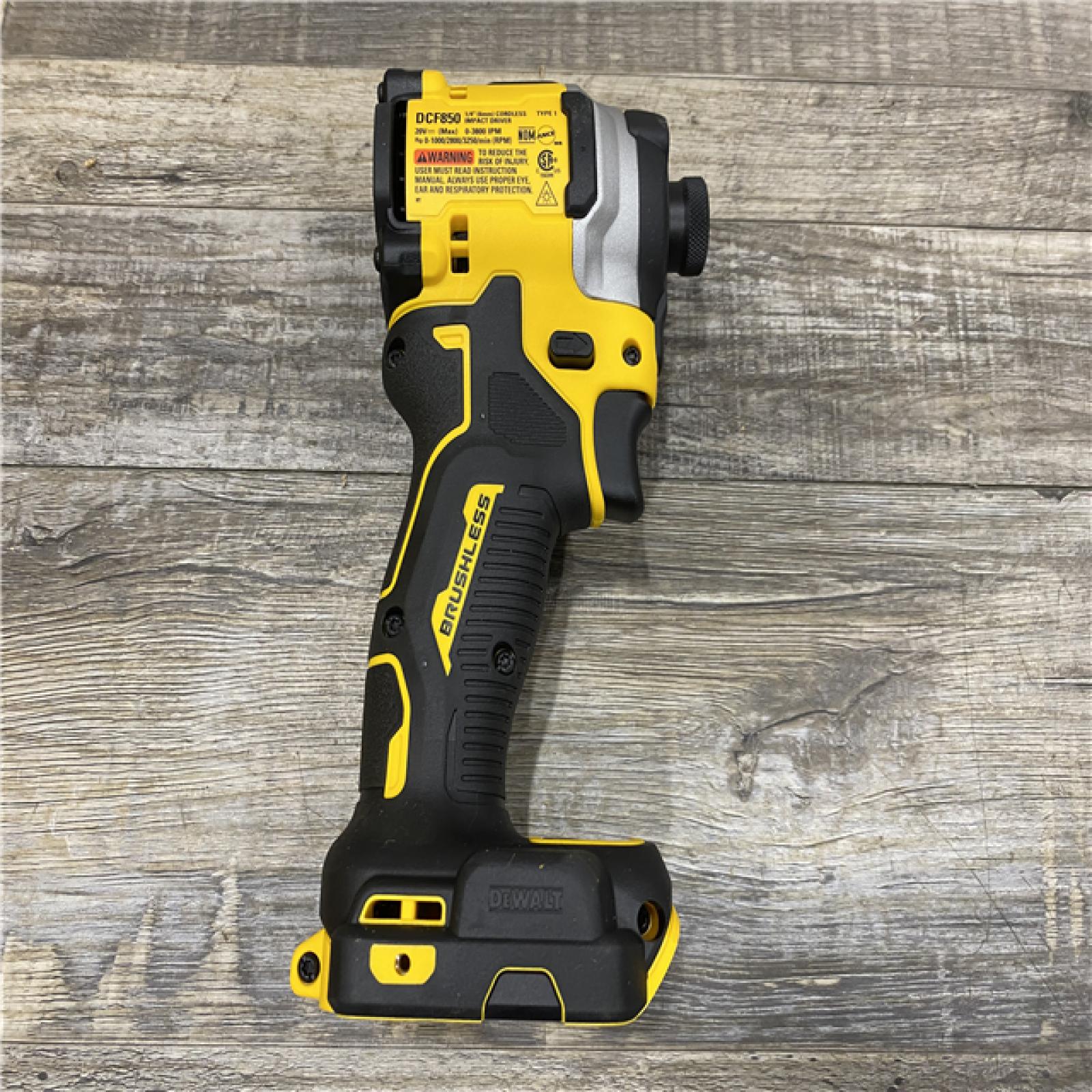 AS-IS DEWALT ATOMIC 20V MAX Lithium-Ion Cordless 1/4 in. Brushless Impact Driver Kit