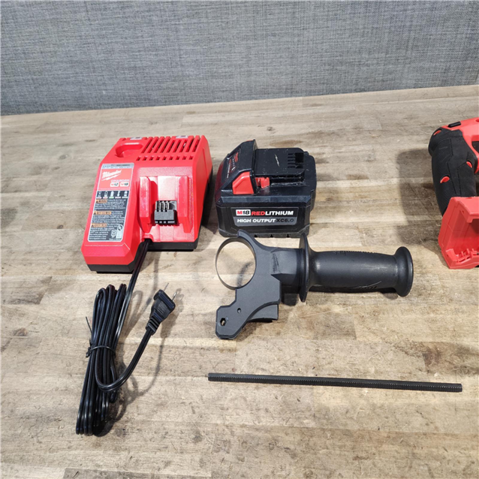 HOUSTON LOCATION - AS-IS Milwaukee M18 FUEL 18V Lithium-Ion Brushless Cordless 1 in. SDS-Plus Rotary Hammer W/ BATTERY & CHARGER