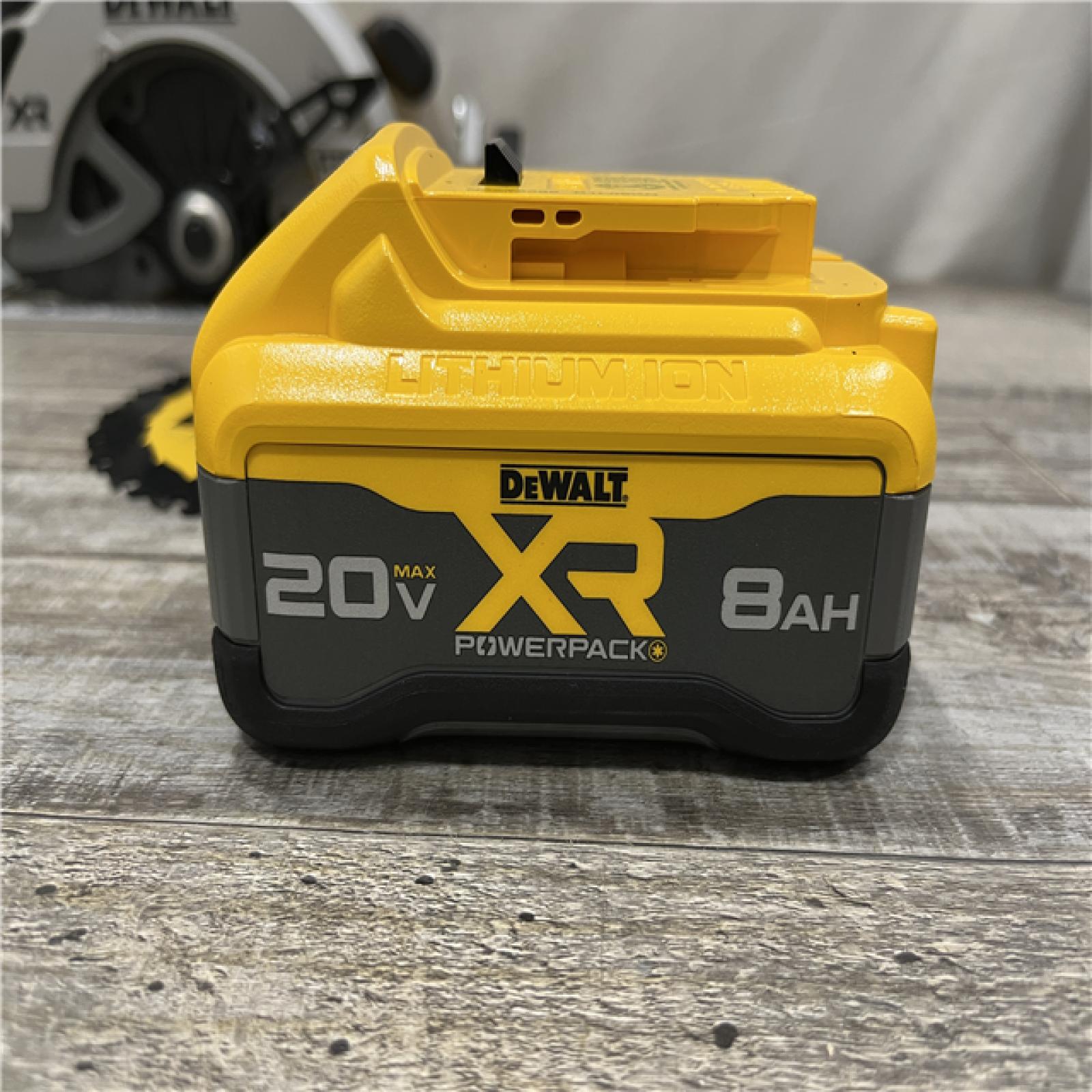 AS-IS DEWALT 20V MAX Lithium-Ion 7-1/4 in. Cordless Circular Saw Kit