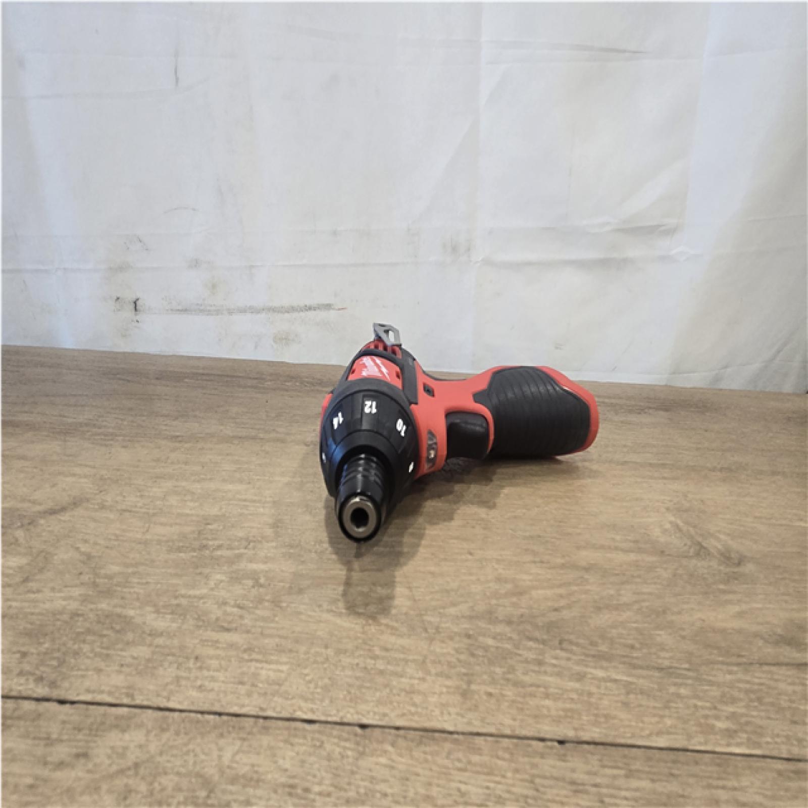 AS-IS Milwaukee 12V Lithium-Ion Cordless 1/4 in. Hex Screwdriver Kit