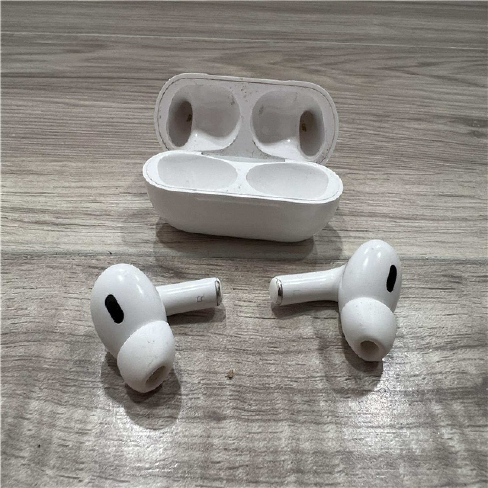 AS-IS Apple -  Apple AirPods Pro (2nd Generation) with the Lightning Charging