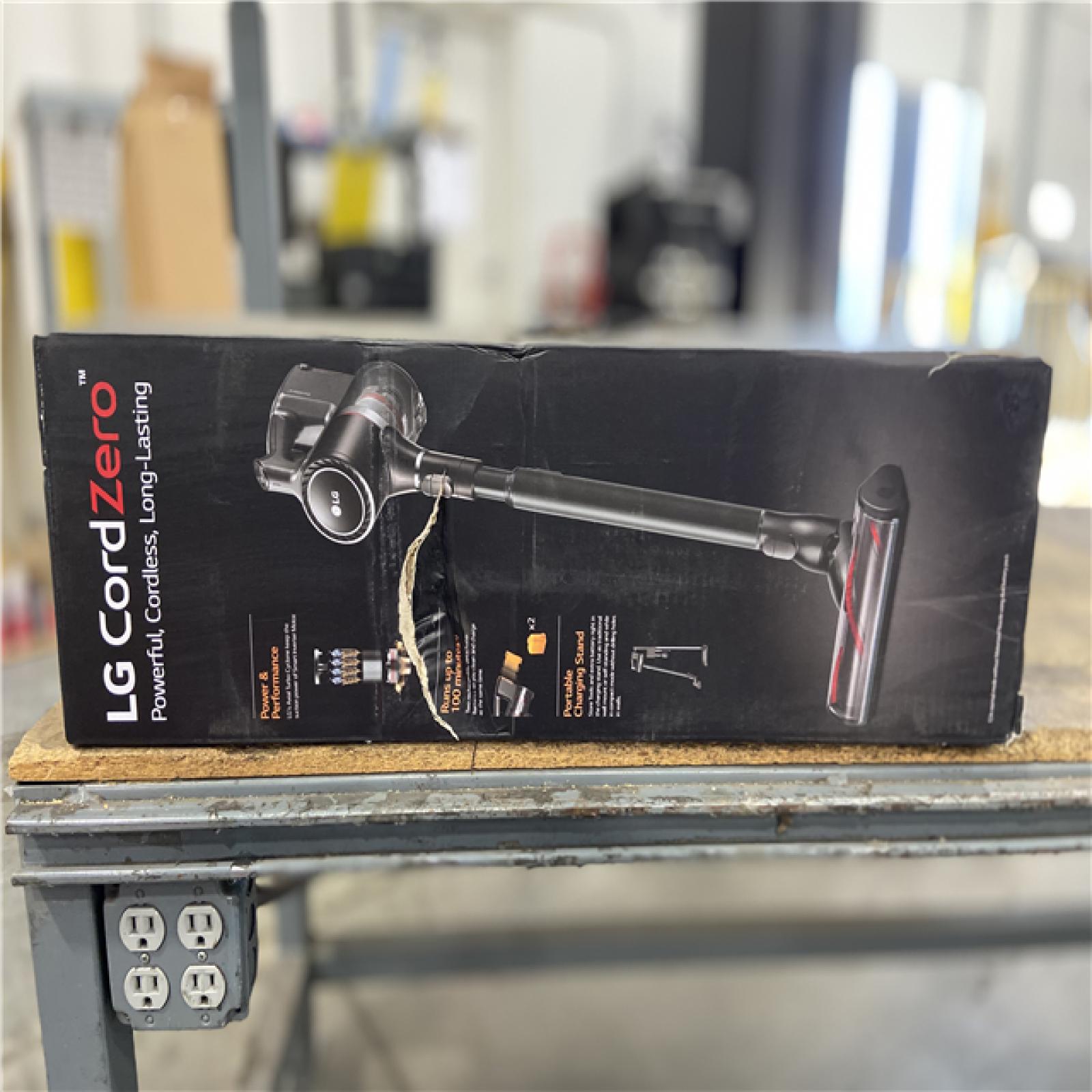 DALLAS LOCATION - LG CordZero Bagless Cordless Stick Vacuum W/Charge Stand