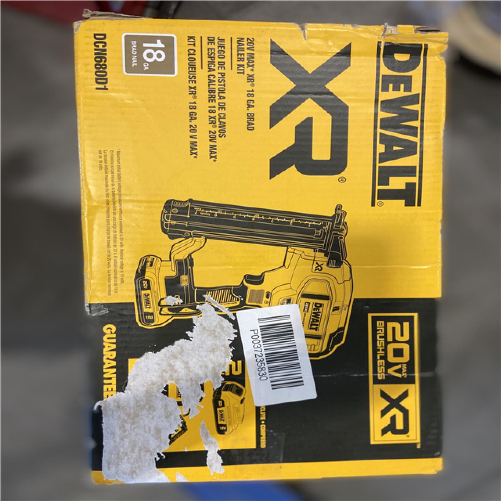 NEW! - DEWALT 20V MAX XR Lithium-Ion 2-1/8 in. 18-Gauge Electric Cordless Brad Nailer Kit