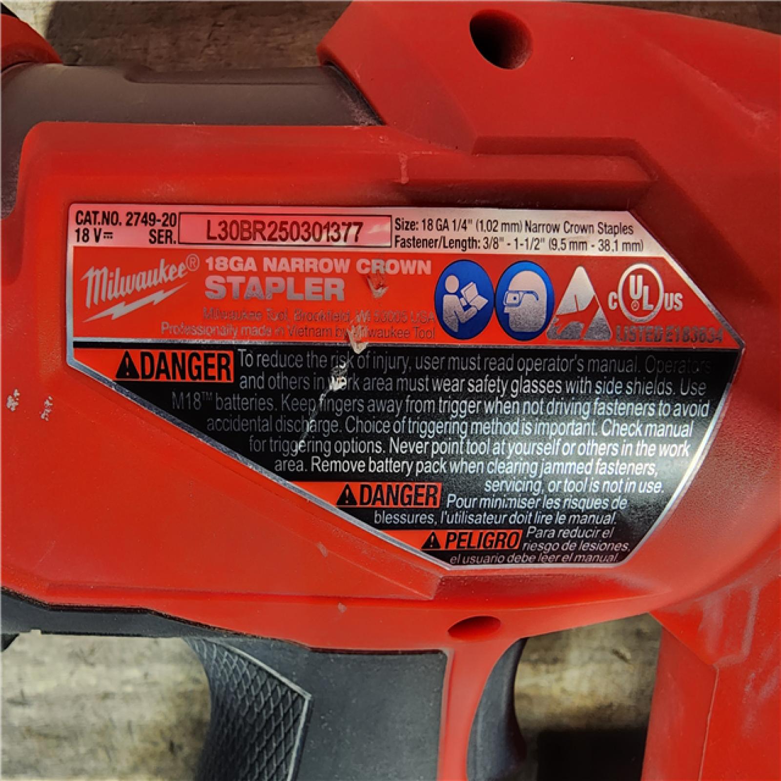 HOUSTON LOCATION - AS-IS MILWAUKEE FUEL 18V Cordless 18-Gauge 1/4 in. Narrow Crown Stapler (Tool-Only)