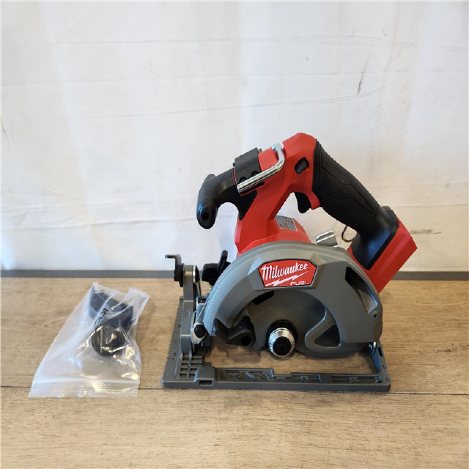 AS-IS- Milwaukee  FUEL 18V Lithium-Ion Brushless Cordless 6-1/2 in. Circular Saw (Tool-Only)