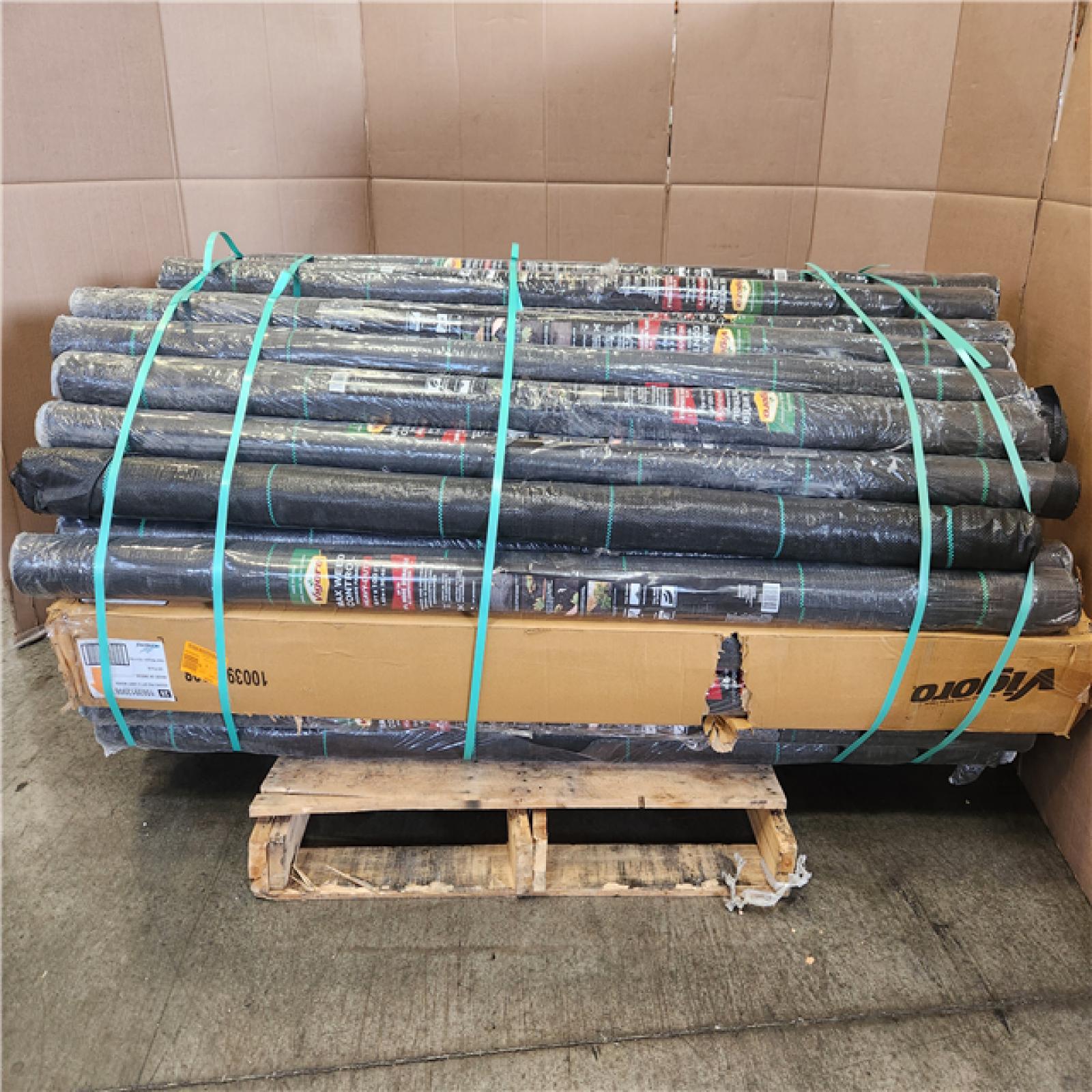 Phoenix LIKE NEW Vigoro 6 ft. x 100 ft. Matrix Grid Landscape Fabric Pallet of 104 Rolls