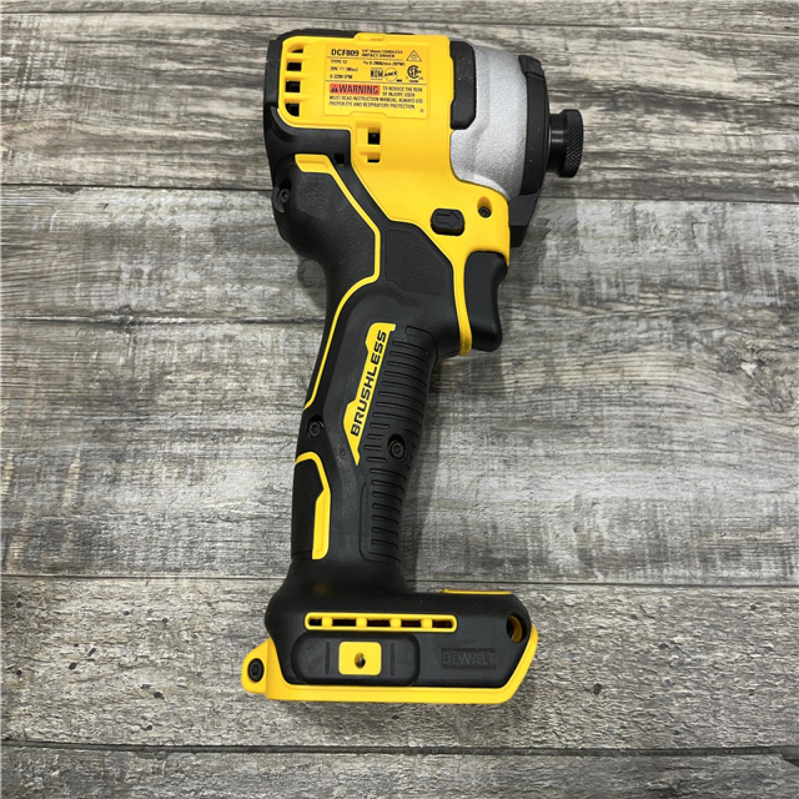 AS-IS DEWALT Atomic 20V Max Lithium-Ion Brushless Cordless Compact 1/4 in. Impact Driver Kit