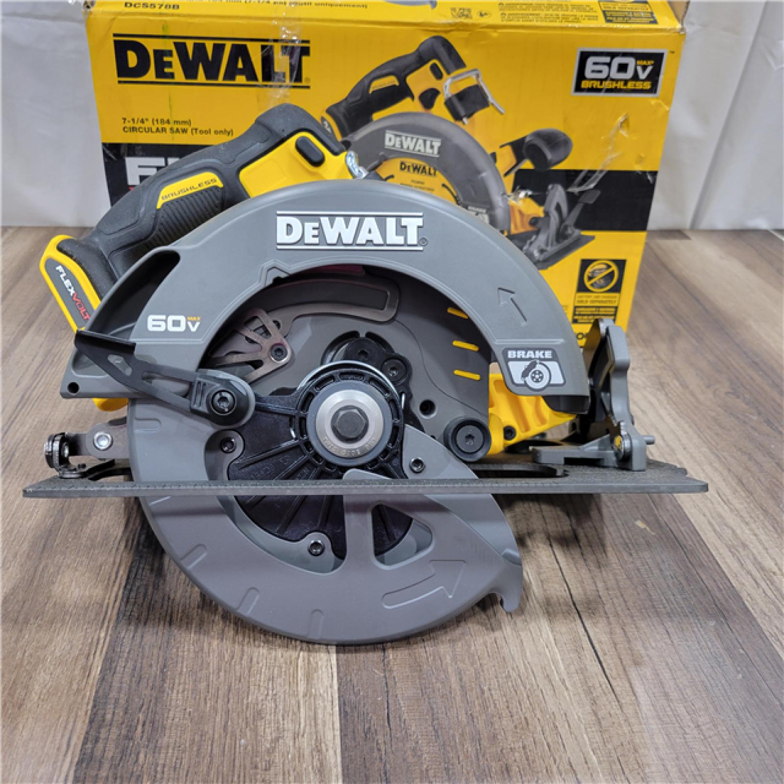 AS-IS DeWALT Flexvolt Max 7-1/4  60V Brushless Circular Saw DCS578B