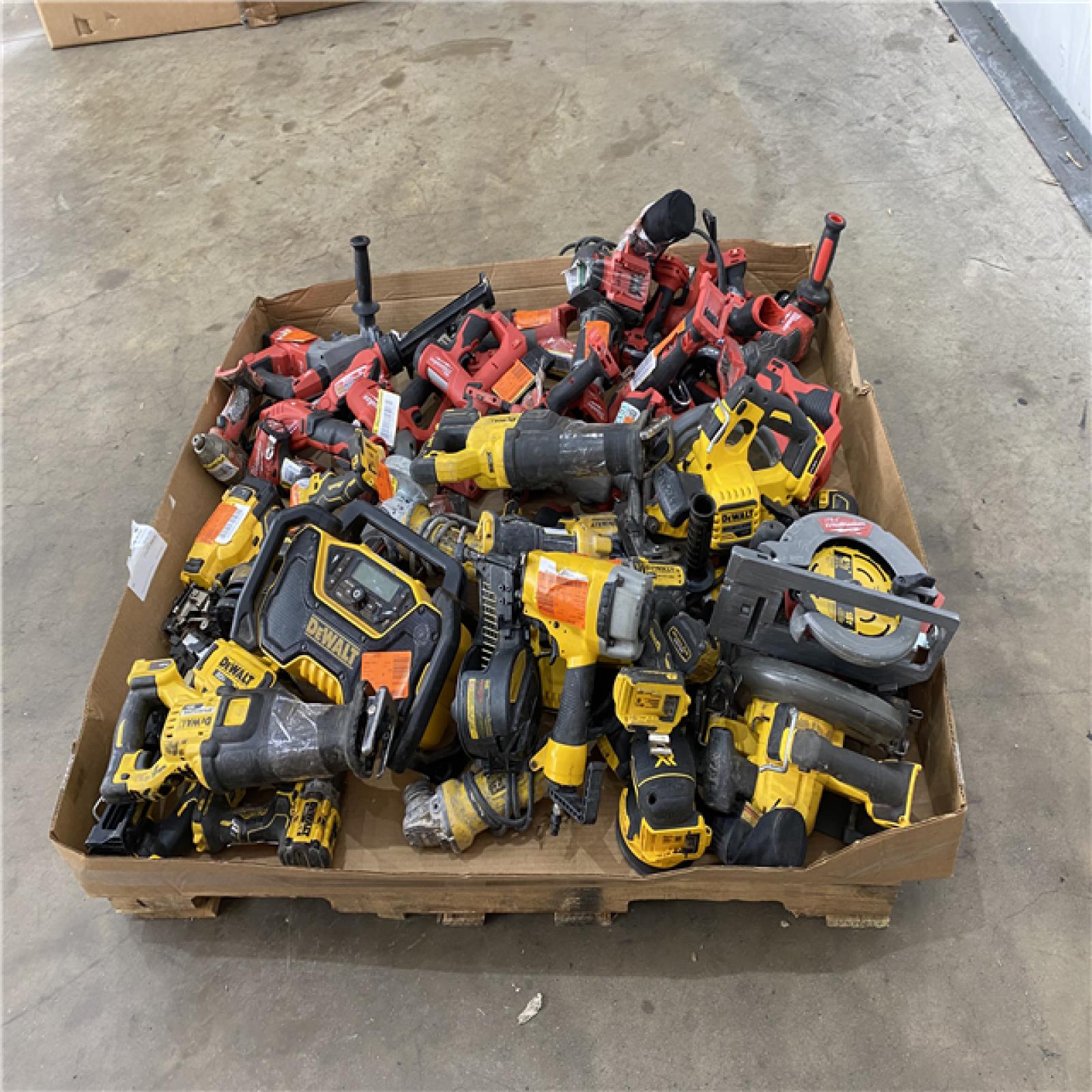 Houston Location AS IS - Tool Pallet\