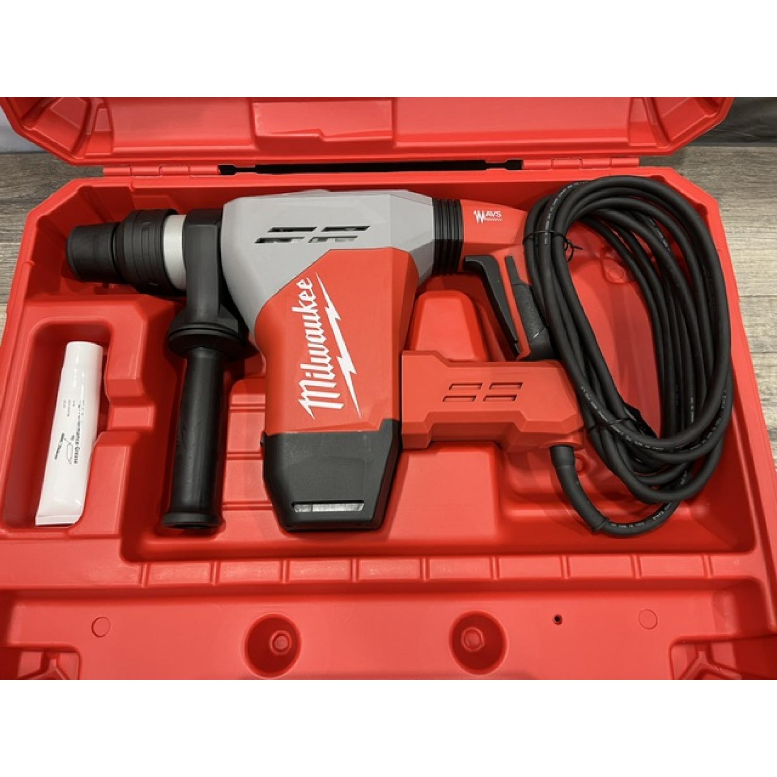 NEW - Milwaukee 1-9/16 in. SDS-Max Rotary Hammer