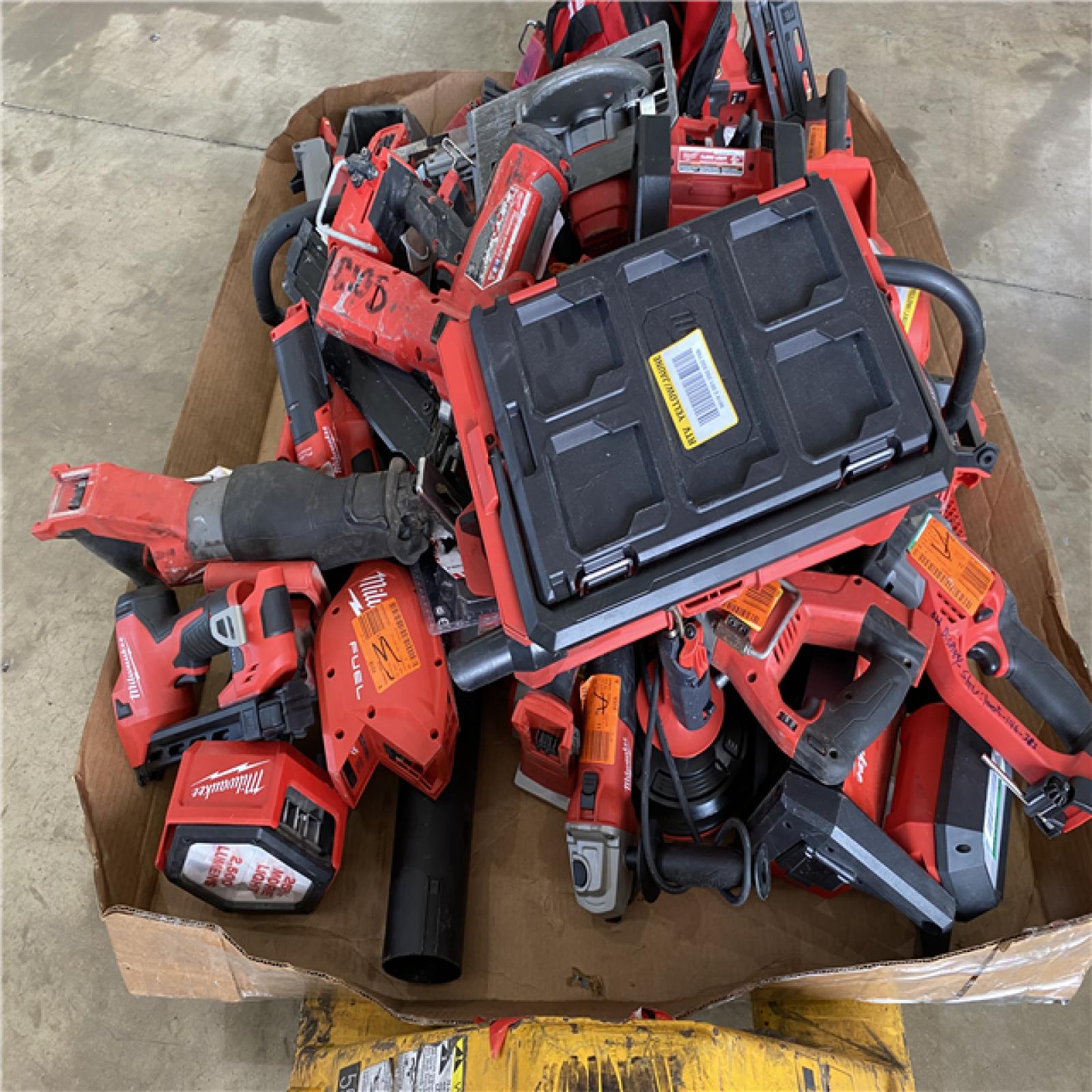 Houston Location AS IS - Tool Pallet