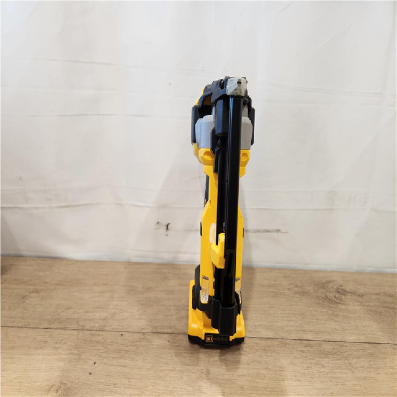 AS-IS- DEWALT ATOMIC 20V MAX Lithium Ion Cordless 23 Gauge Pin Nailer Kit