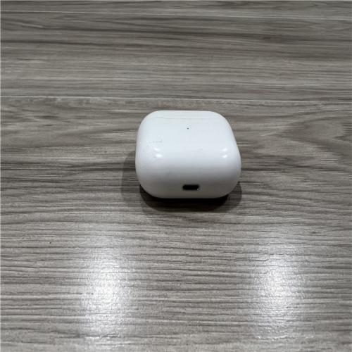 AS-IS Apple Magsafe Airpods 3rd Generation Lightning Charging Case
