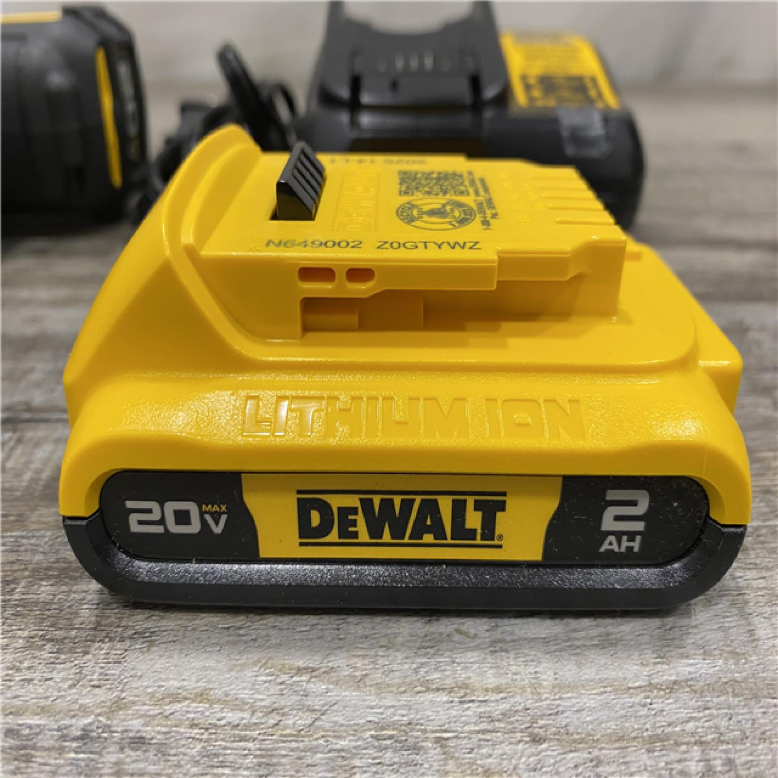 AS-IS DEWALT 20V MAX Cordless Battery Powered Pruner Kit