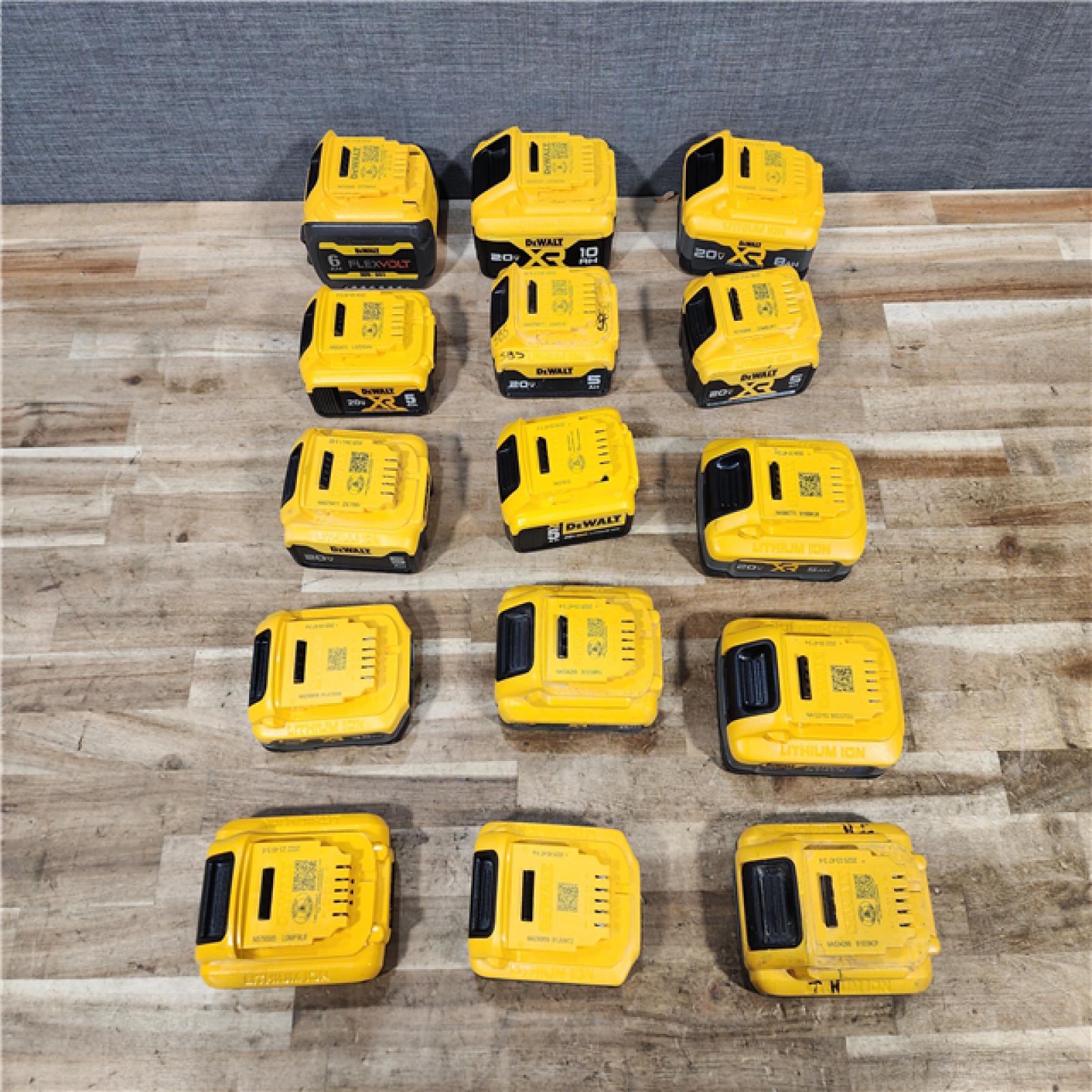 HOUSTON LOCATION - AS - IS DEWALT BATTERY PACK QTY - 15