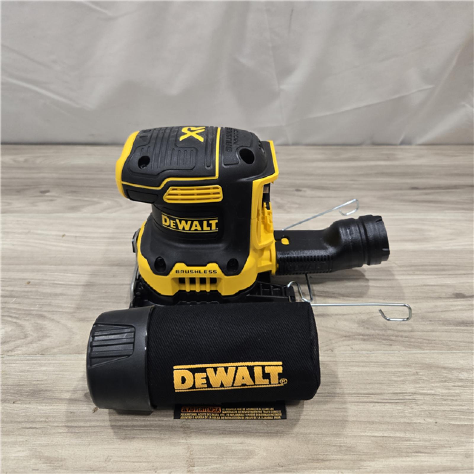 AS-IS DEWALT 20V MAX XR Cordless 1/4 Sheet Sander (Tool Only)