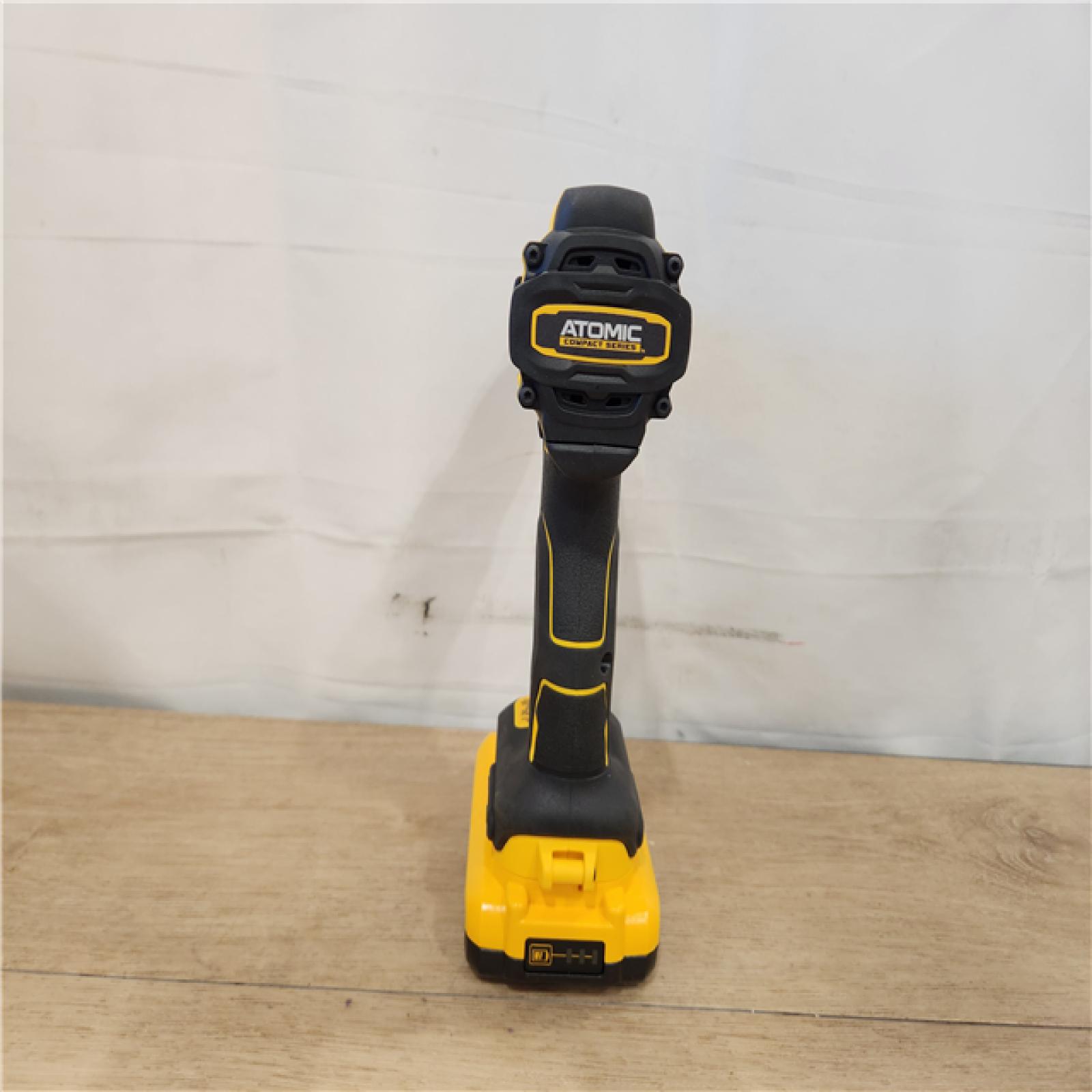 AS-IS- DEWALT ATOMIC 20V Cordless 1/2 in. Compact Hammer Drill Kit