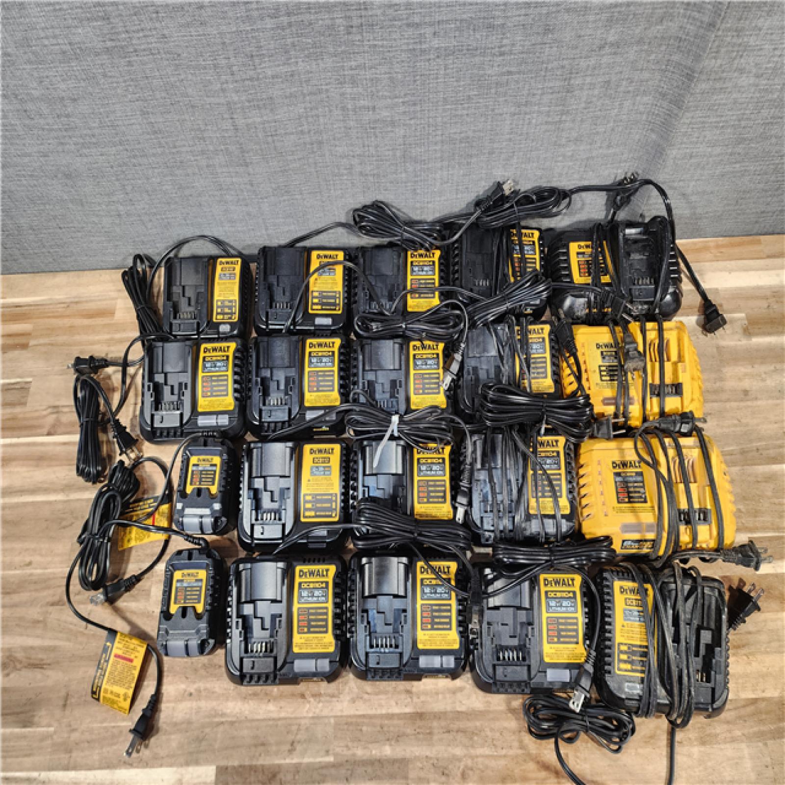 HOUSTON LOCATION - AS-IS DEWALT BATTERY CHARGER PACK QTY - 20