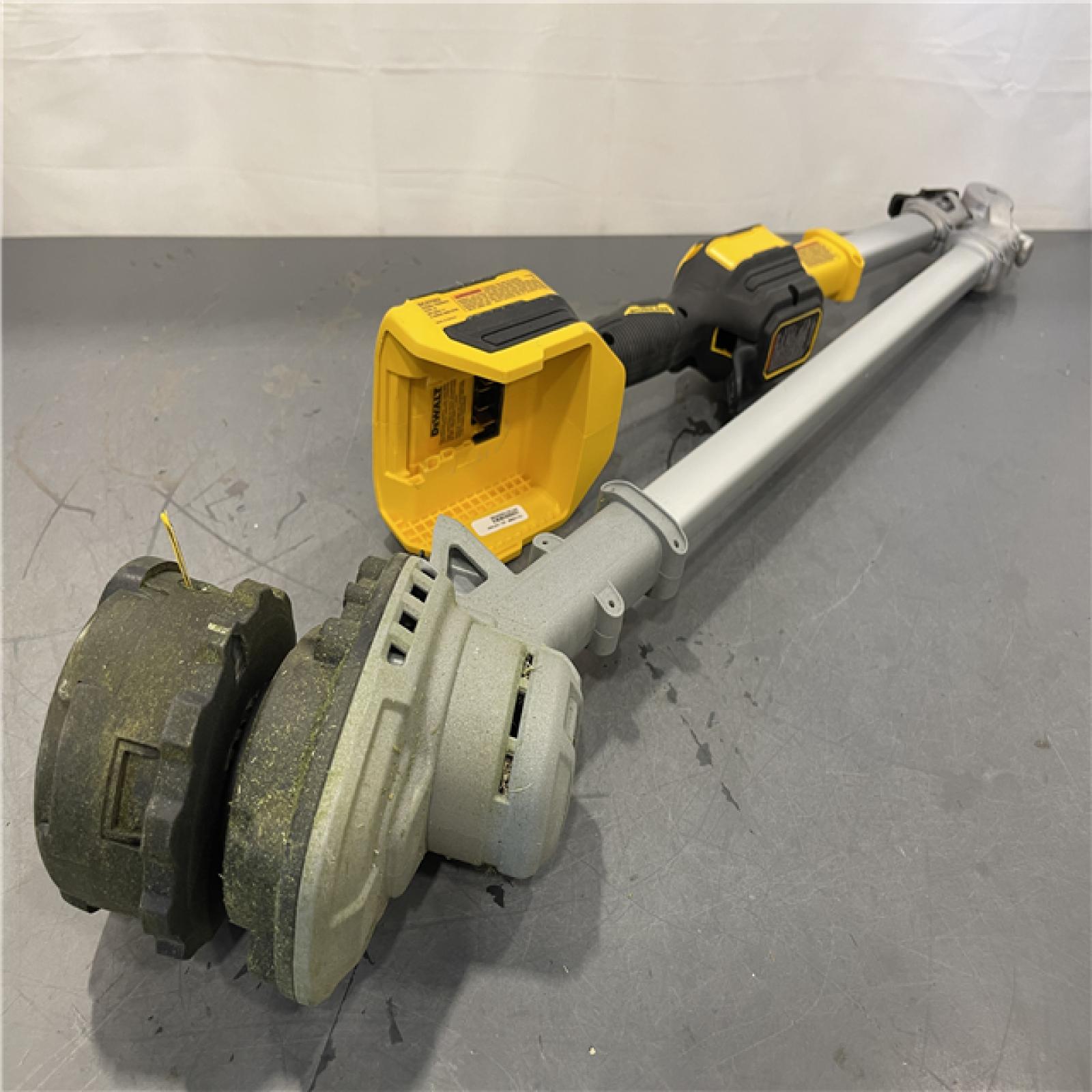 AS-IS - DEWALT 20V MAX 14 in. Brushless Cordless Battery Powered Foldable String Trimmer
