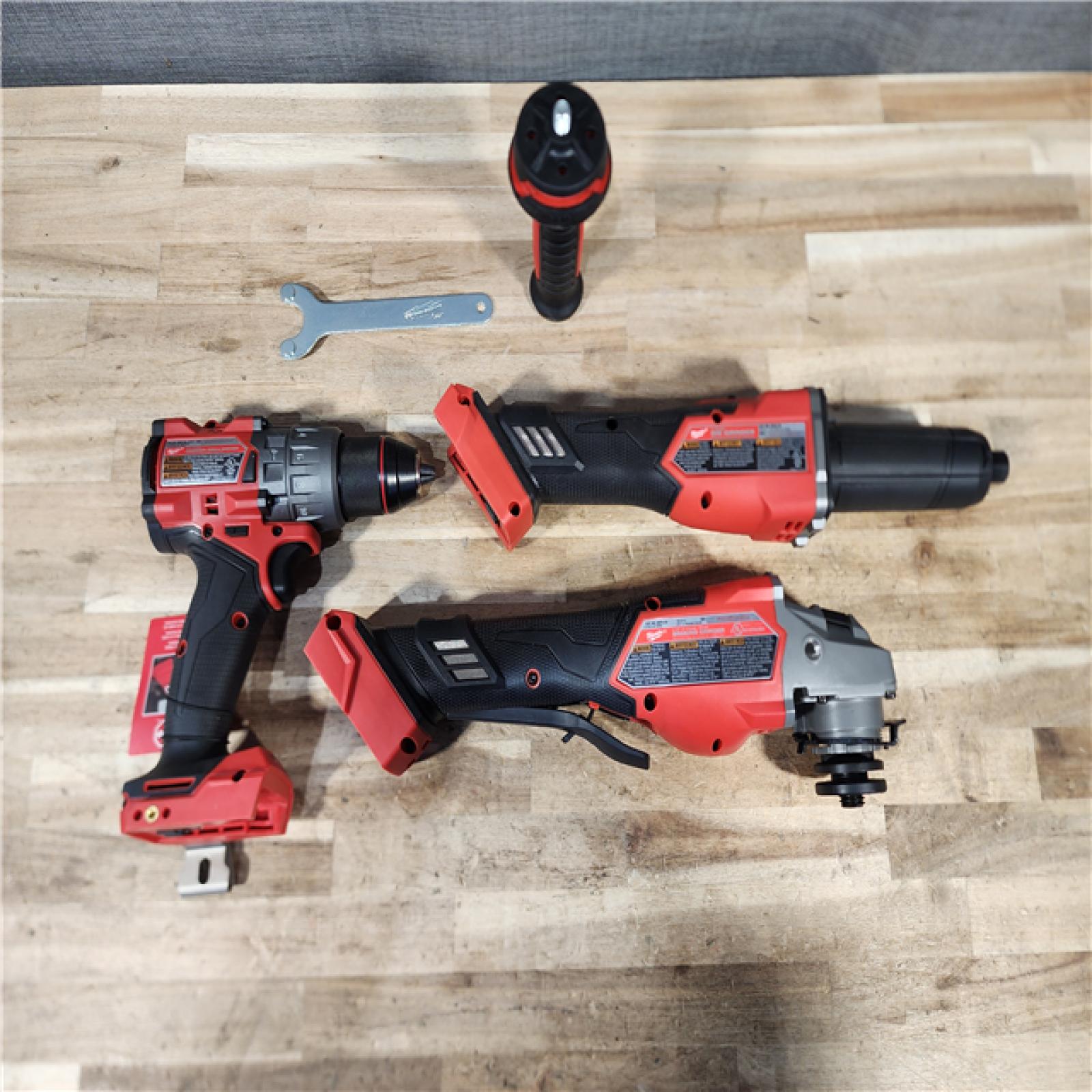 HOUSTON LOCATION - AS-IS MILWAUKEE 3 TOOL COMBO