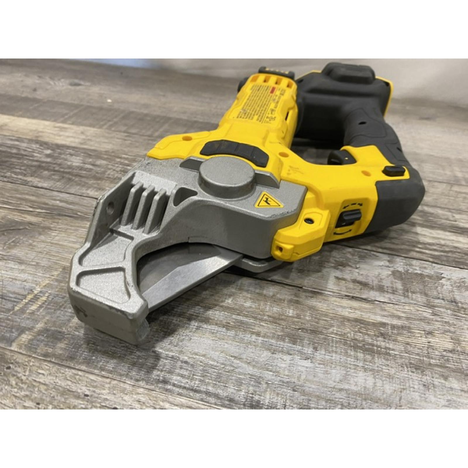 AS-IS DEWALT 20V MAX Cordless Plastic Tubing Cutter (Tool Only)