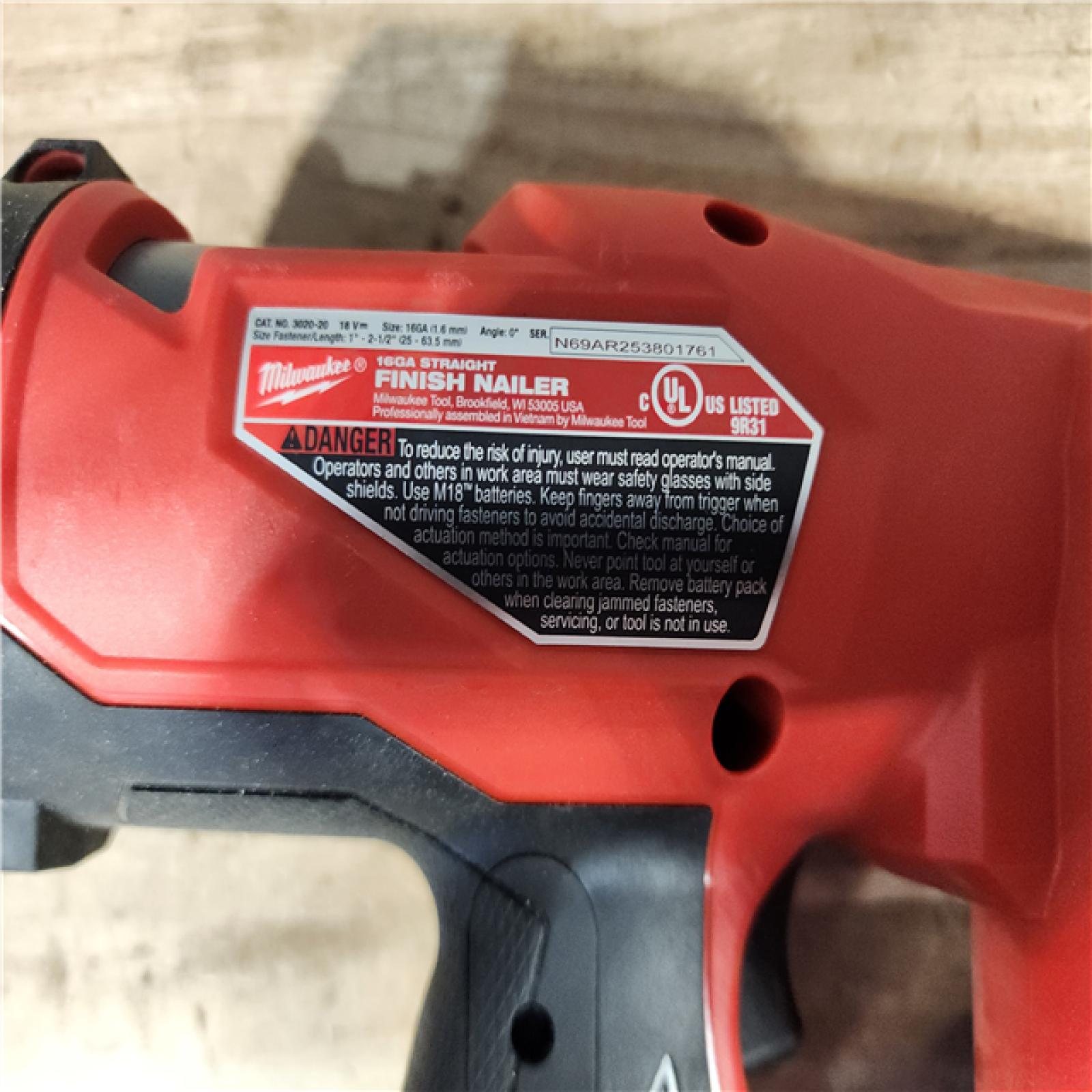 HOUSTON LOCATION - AS - IS Milwaukee FUEL 18-Volt Lithium-Ion Brushless Cordless Gen ll 16-Gauge Straight Finish Nailer (Tool Only)