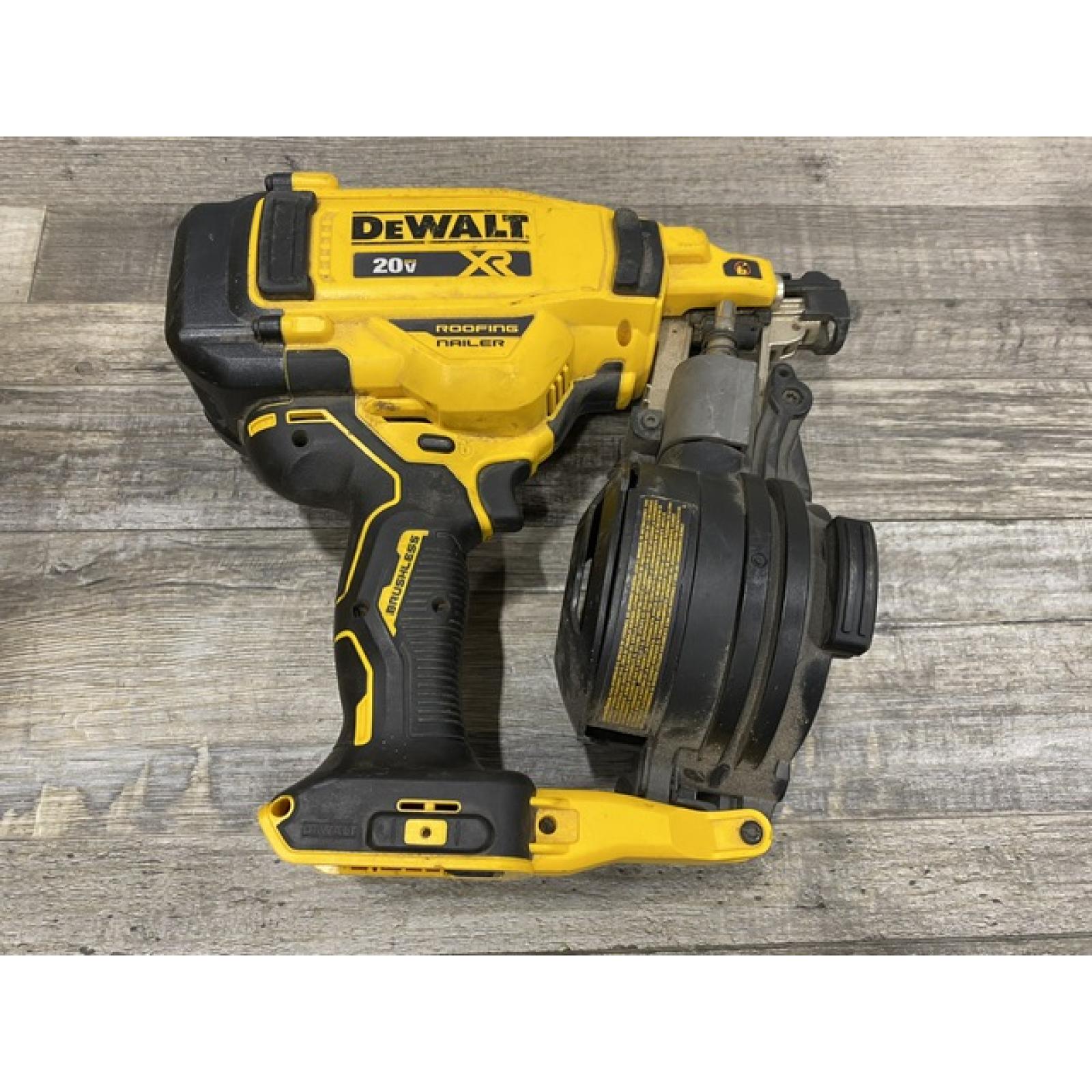 AS-IS DEWALT 20V MAX Lithium-Ion 15-Degree Electric Cordless Roofing Nailer Kit