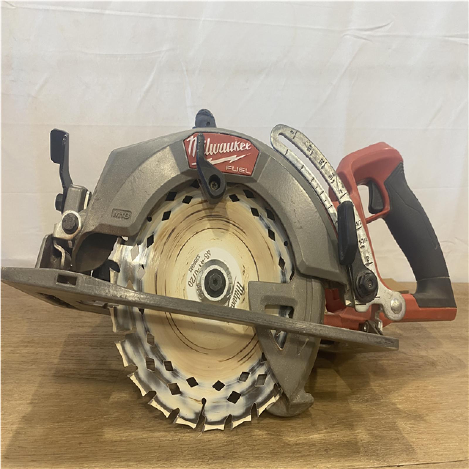 as-is Milwaukee FUEL 18V Lithium-Ion Cordless 7-1/4 in. Rear Handle Circular Saw (Tool-Only)
