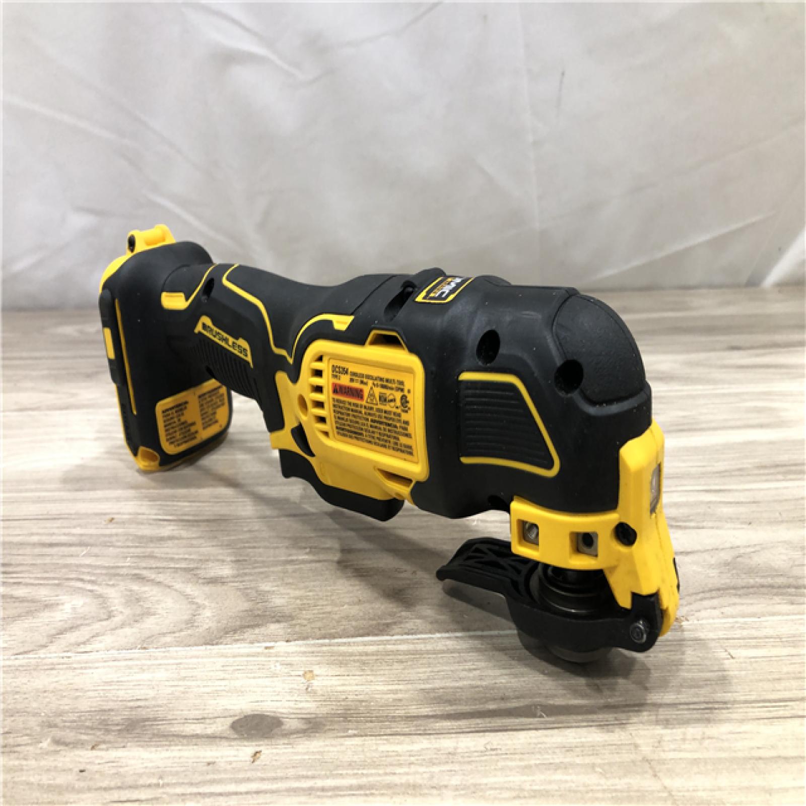 AS-IS DeWalt DCS354D1 20V Cordless Oscillating Multi-Tool Kit