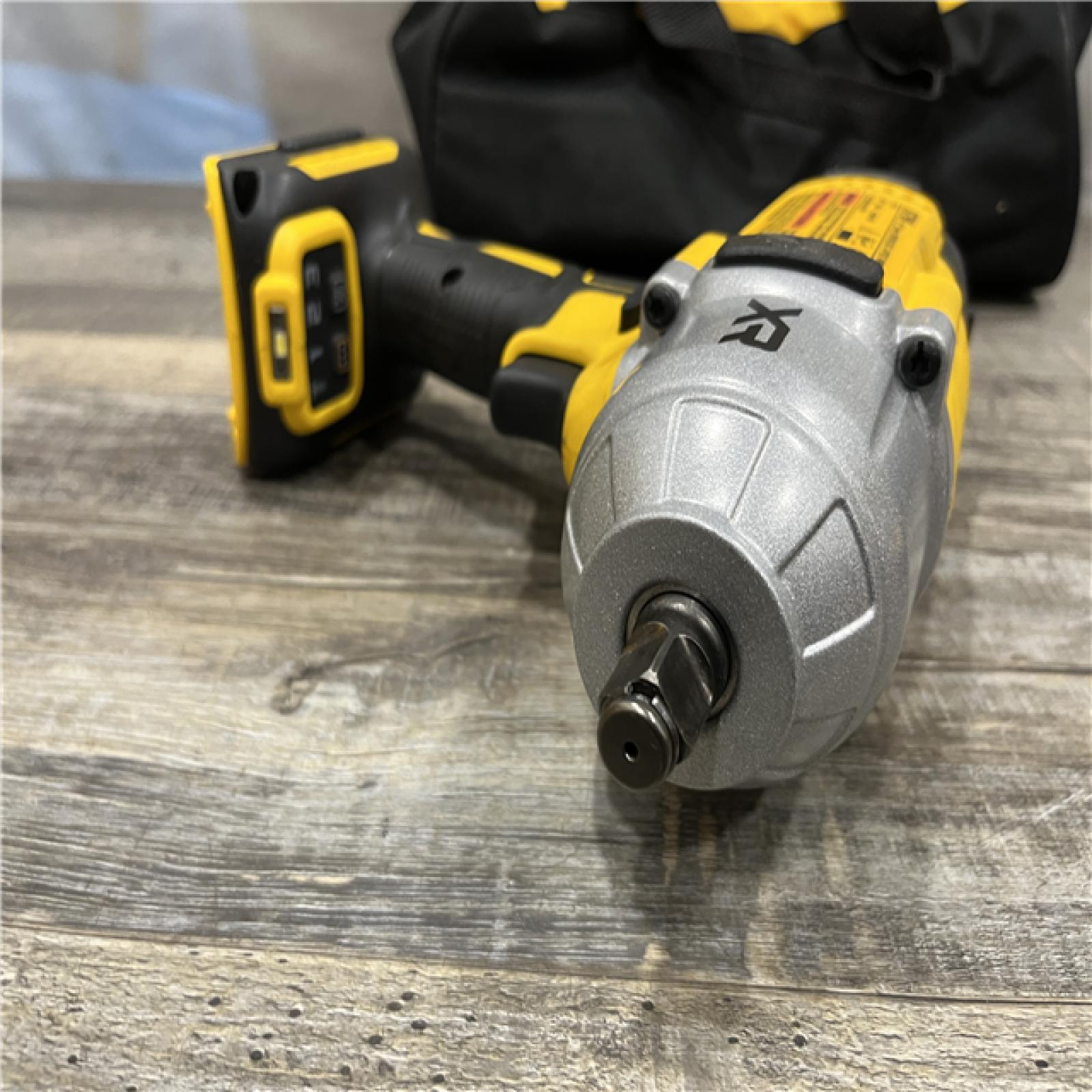 AS-IS DEWALT 20V MAX Lithium-Ion Cordless 1/2 in. Impact Wrench Kit
